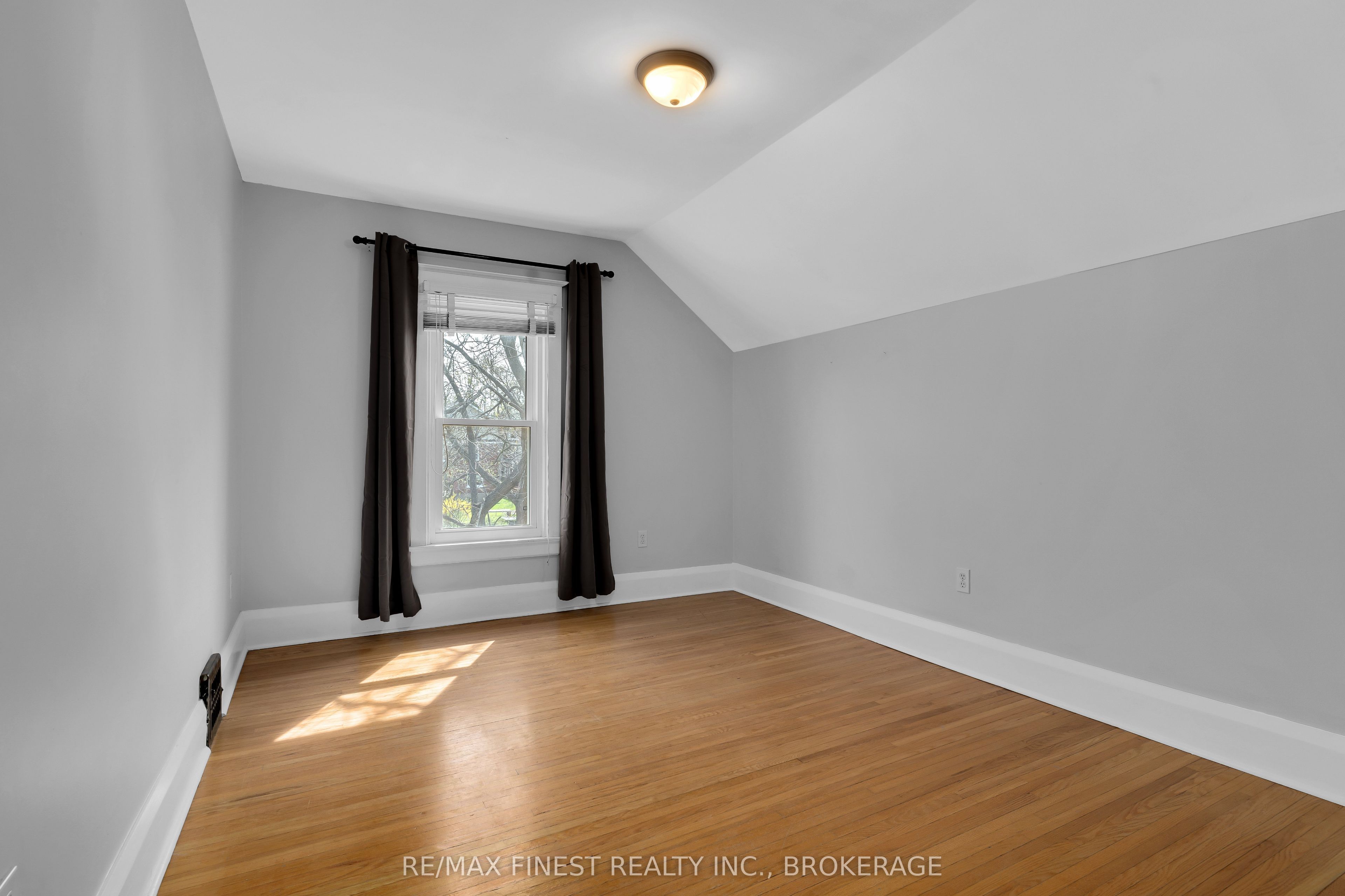 369 Victoria Street Property Photo 18