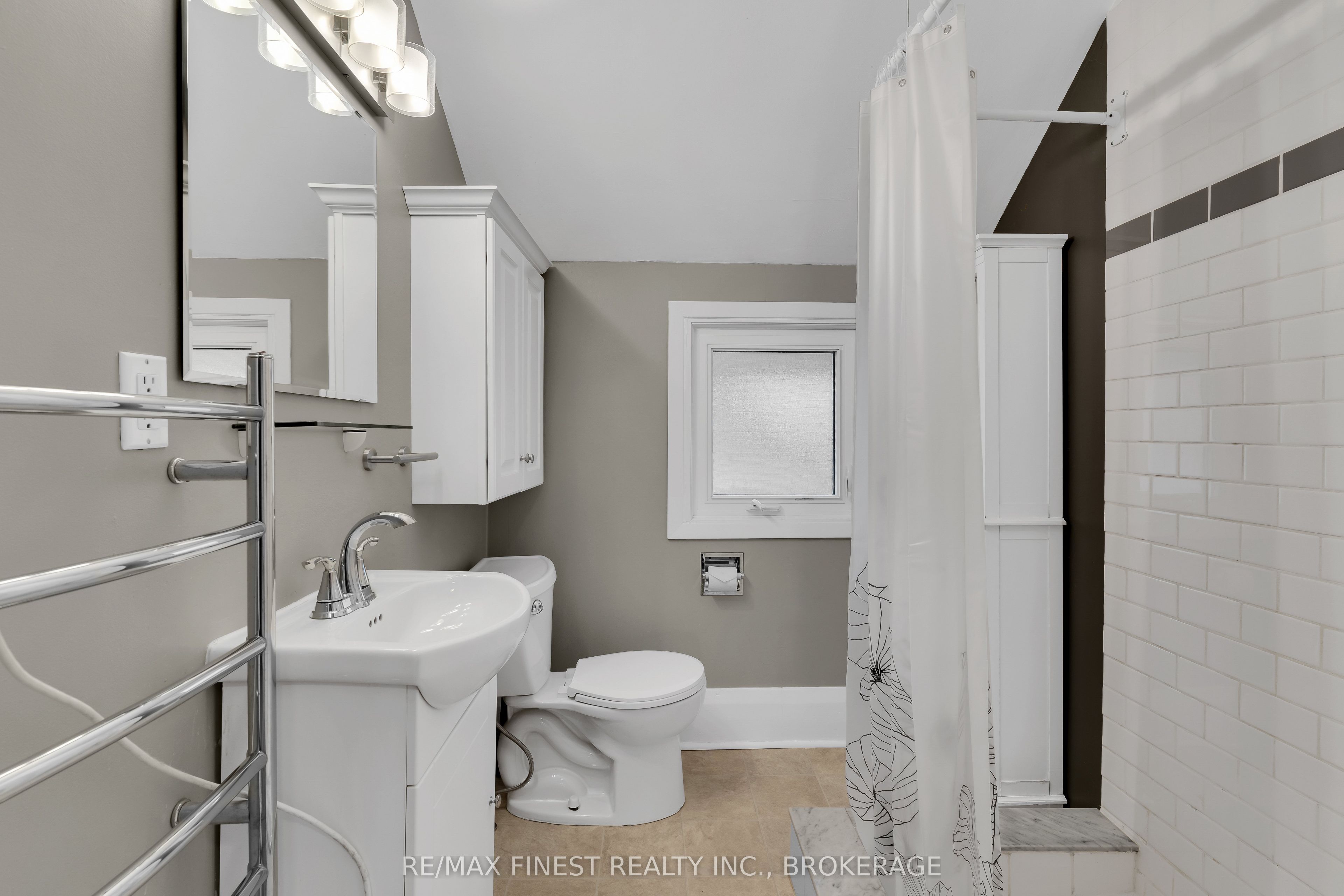 369 Victoria Street Property Photo 20