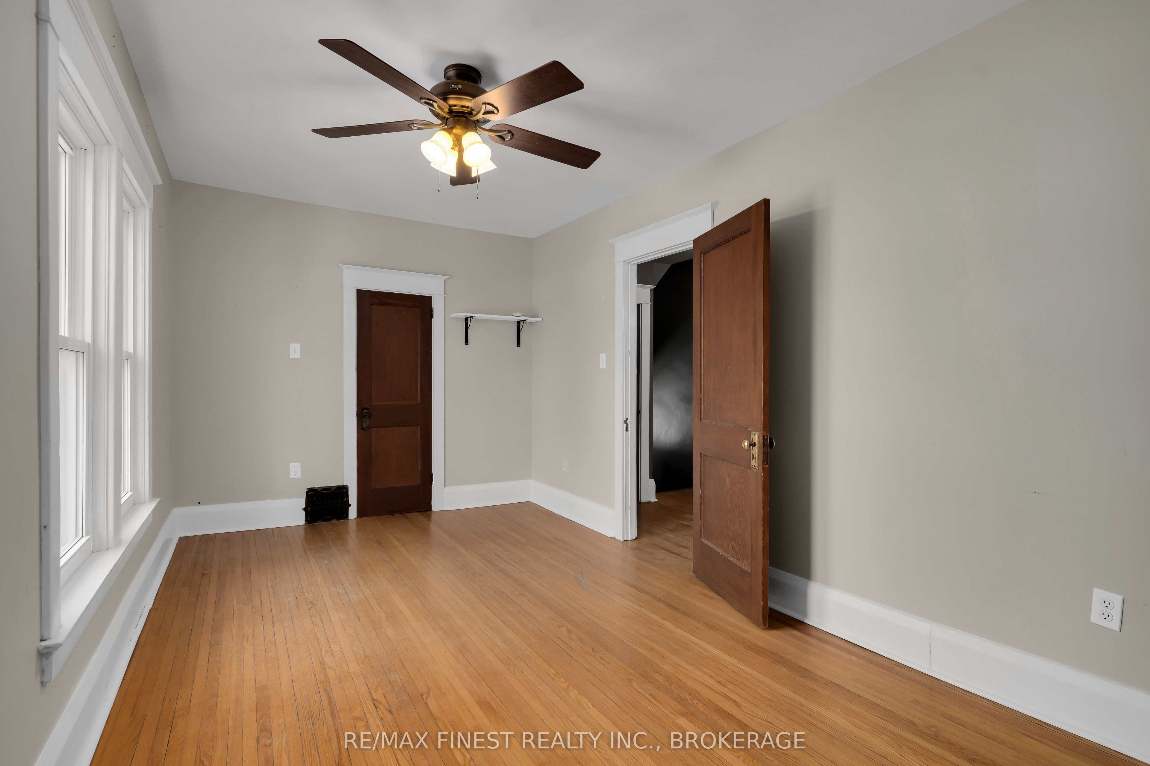 369 Victoria Street Property Photo 22