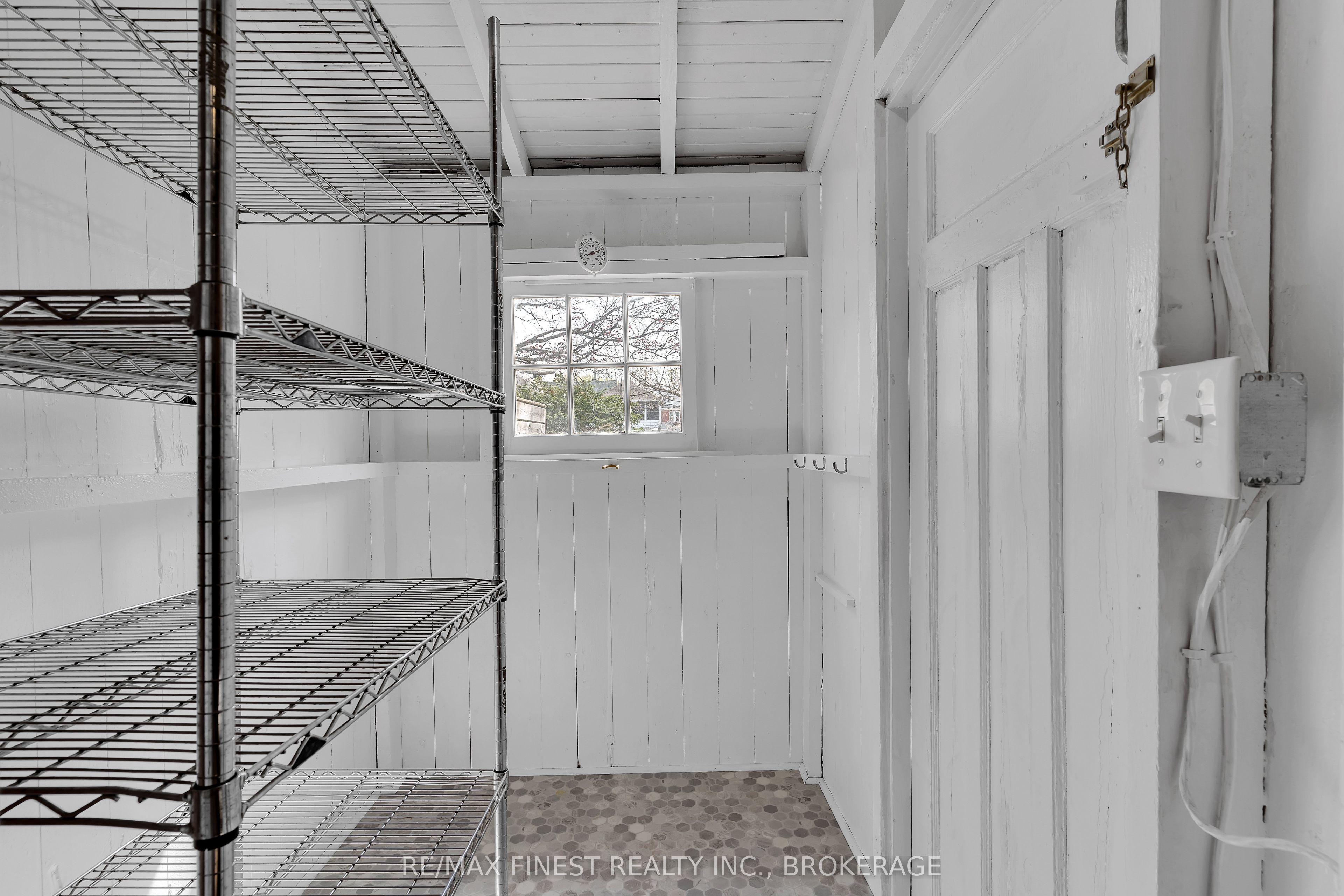 369 Victoria Street Property Photo 23