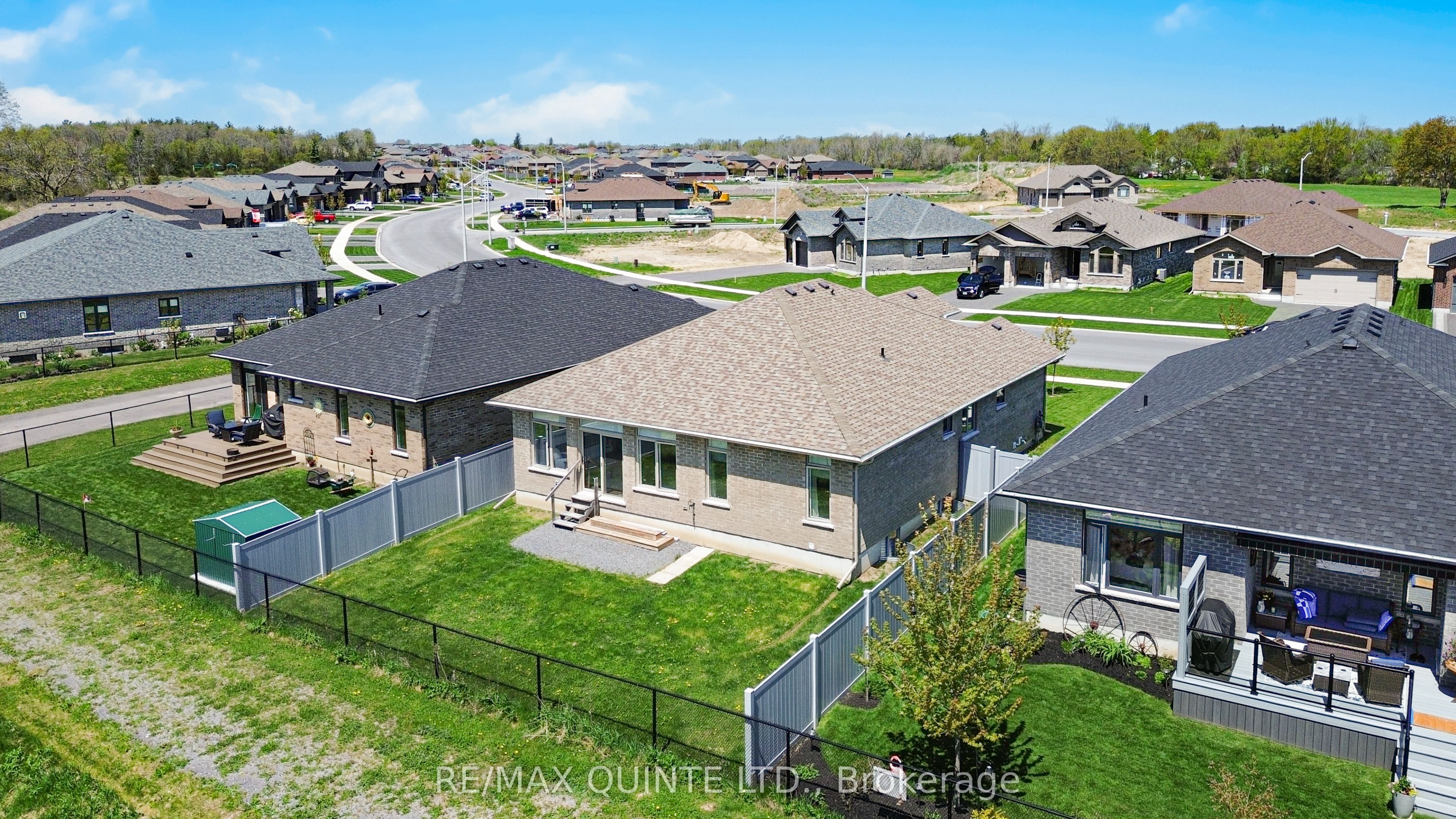 186 Cherrywood Parkway Property Photo 7