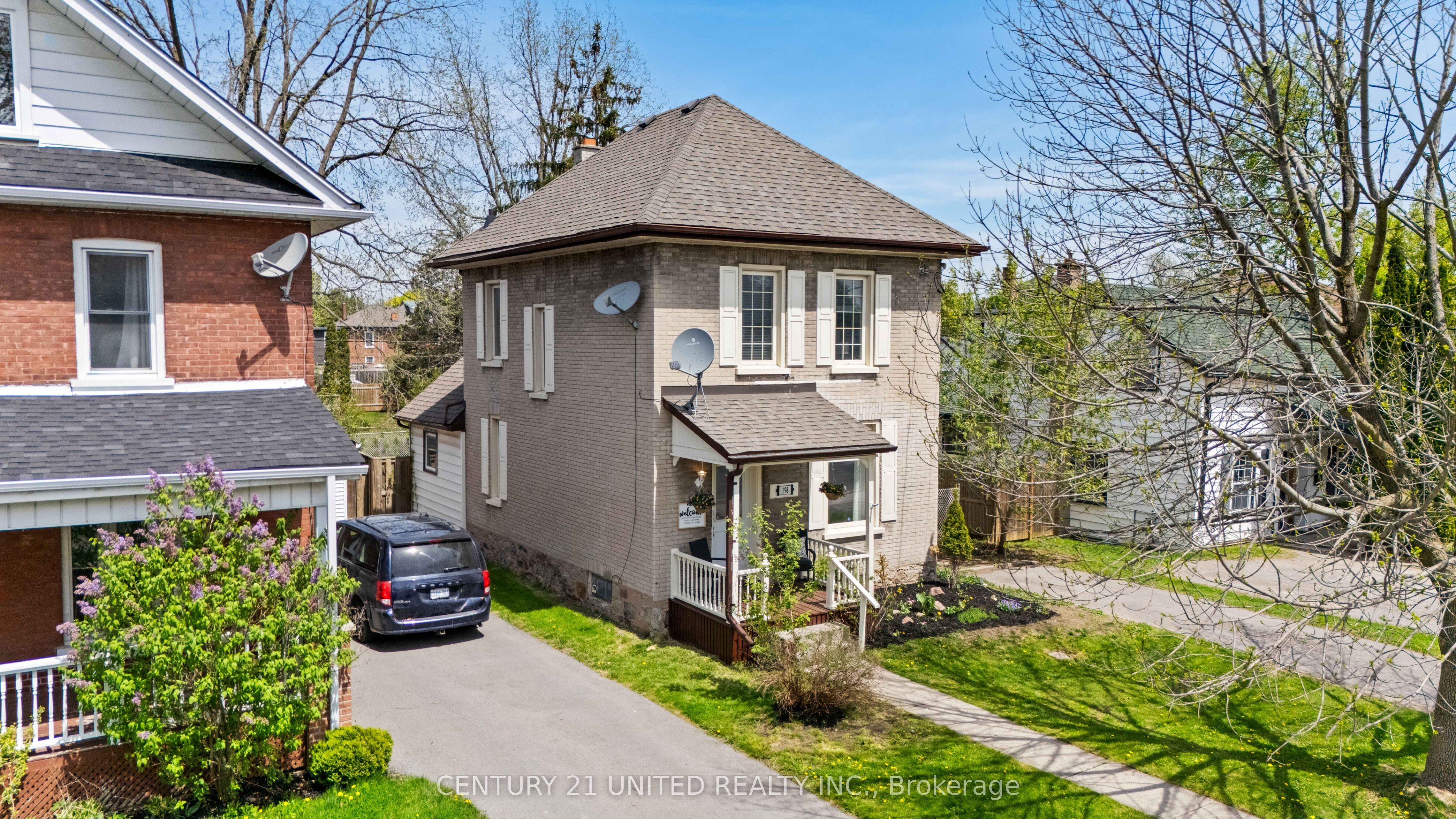 198 Braidwood Ave Property Photo