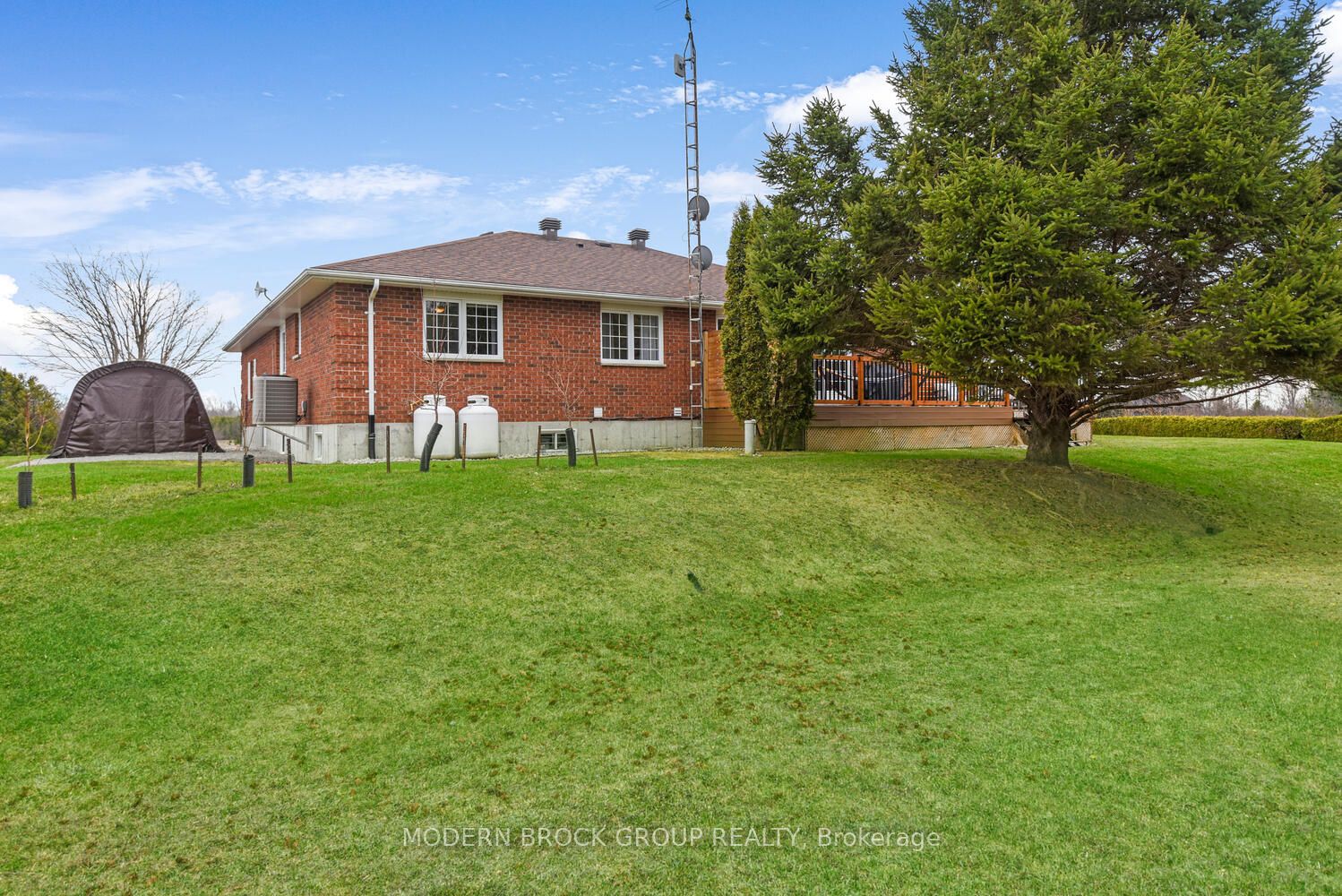 6240 County Road 46 Road Property Photo 7