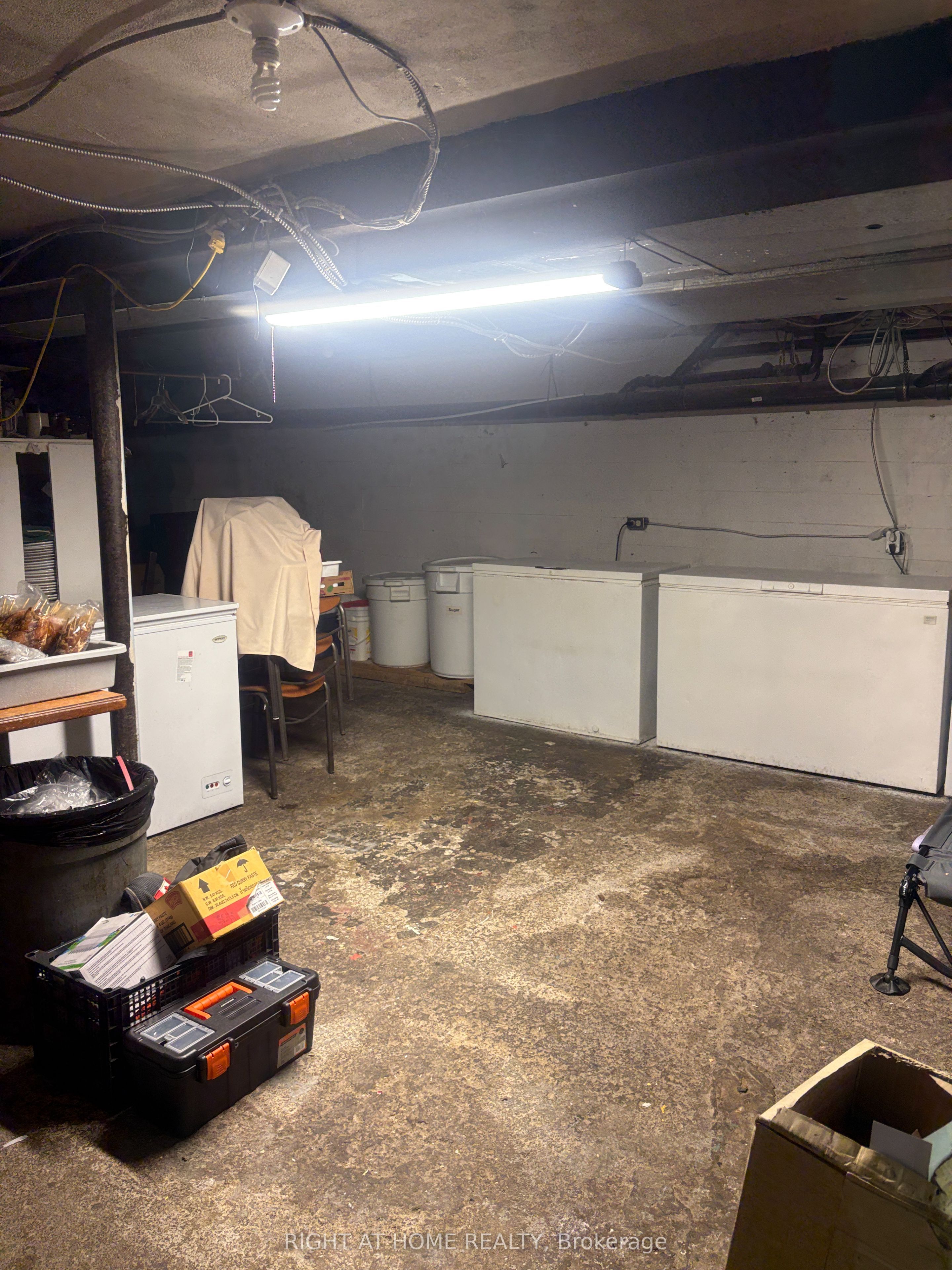 1300 Bank St Property Photo 8