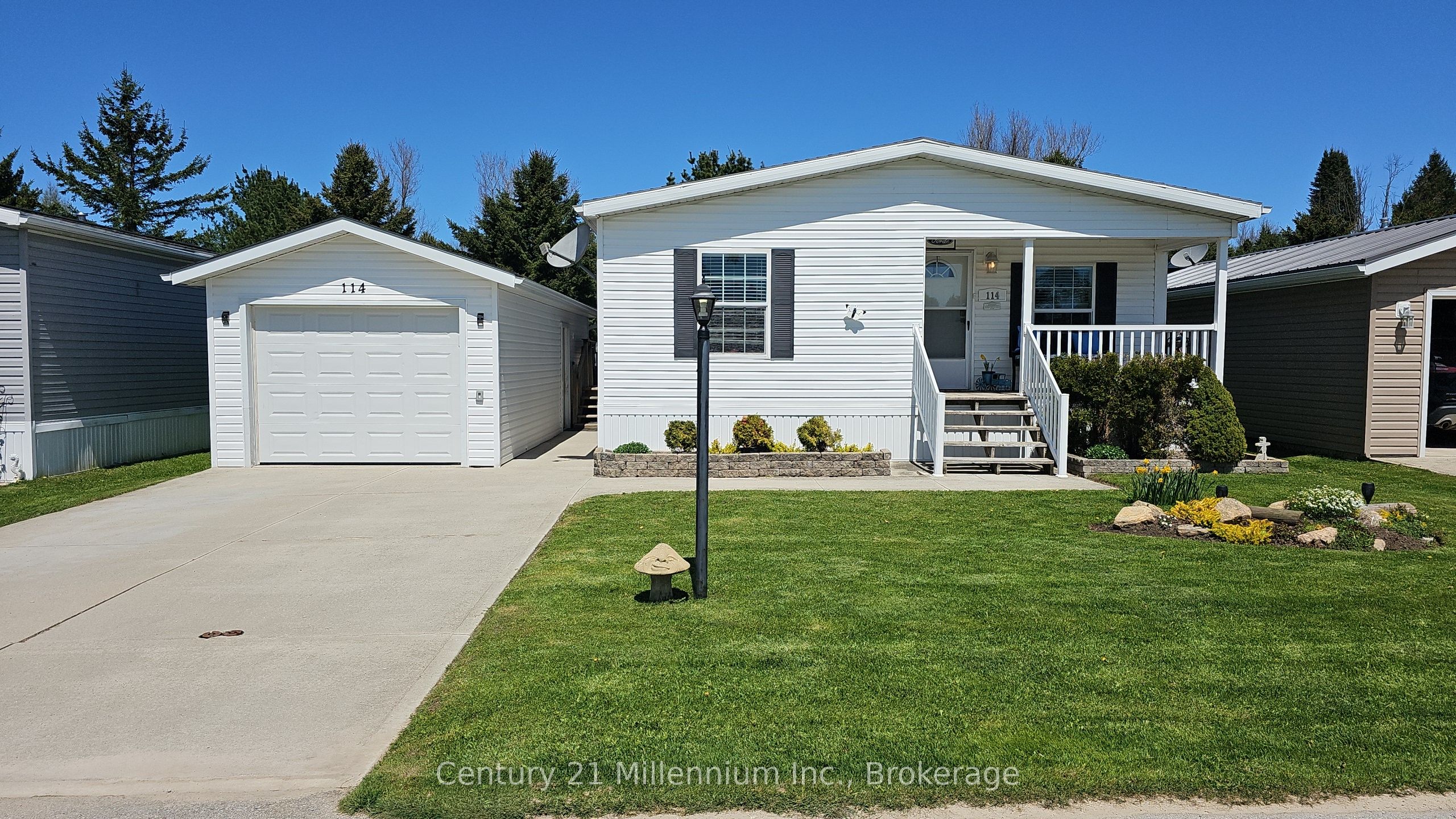 114 Rosewood Dr Property Photo