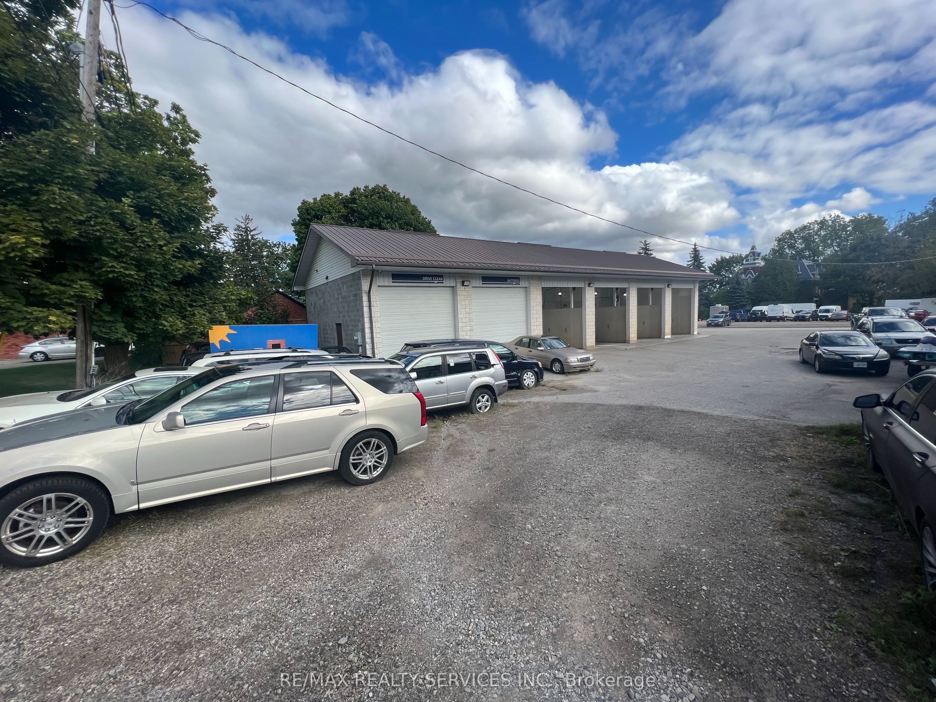 3 Beverly Street W Property Photo 2
