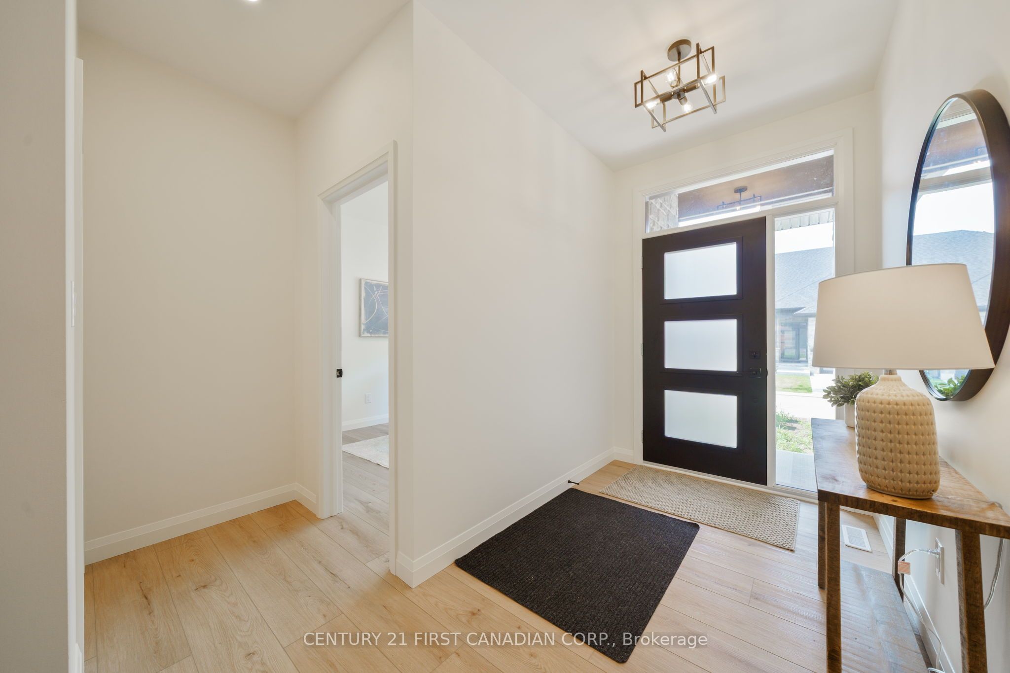 32 Postma Crescent 7 Property Photo 4