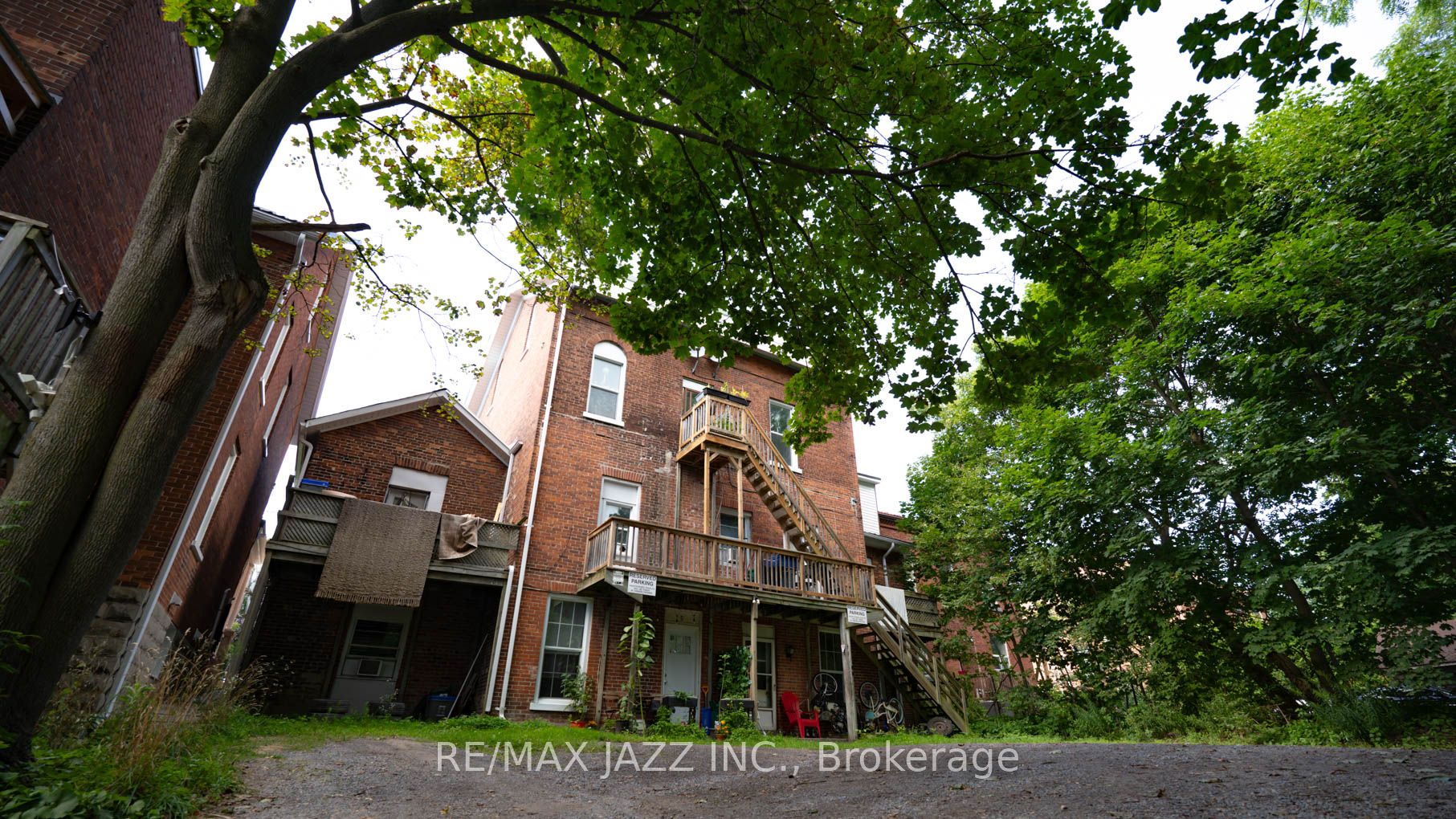 195-197 Walton Street Property Photo 10