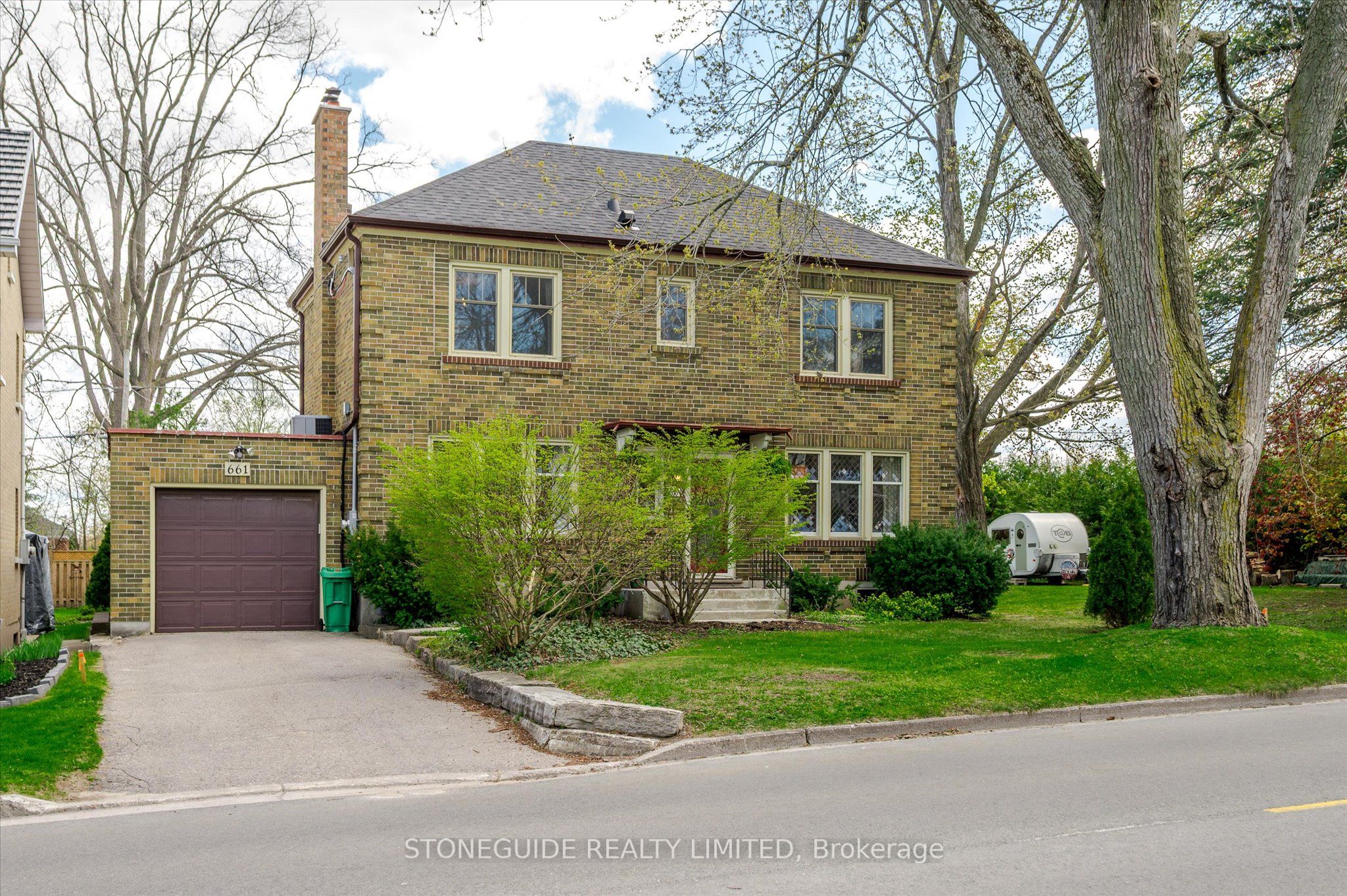 661 Weller Street Property Photo