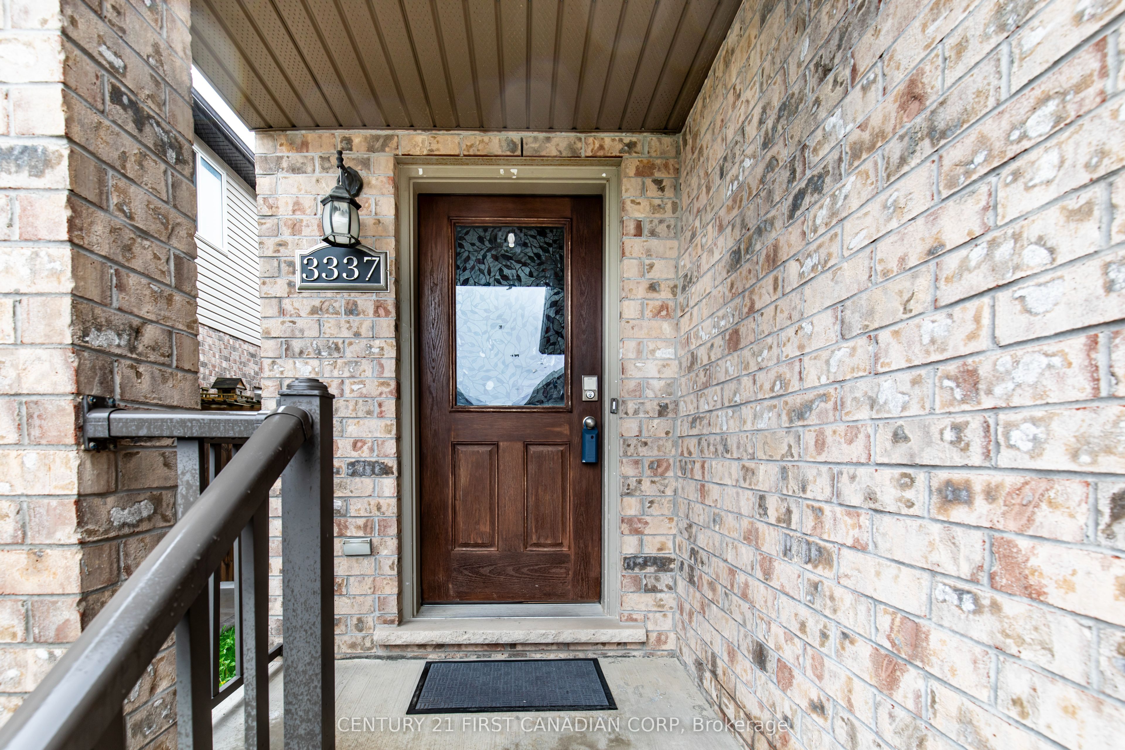 3337 Paulpeel Avenue Property Photo 4