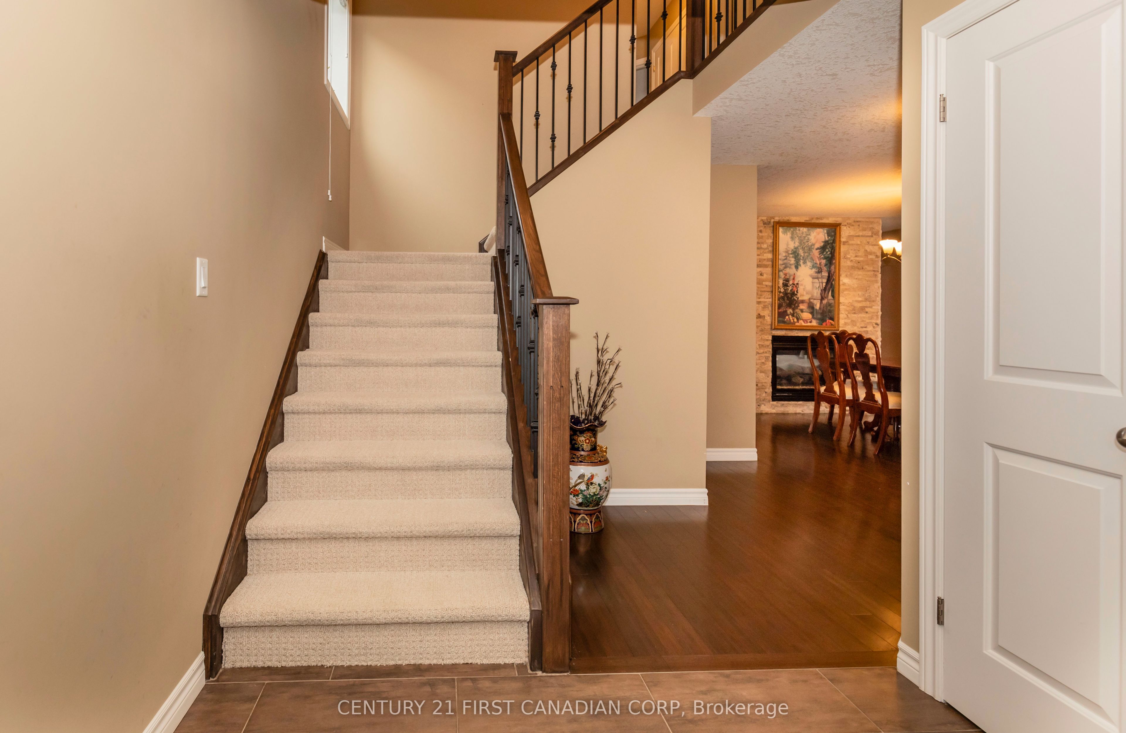 3337 Paulpeel Avenue Property Photo 6