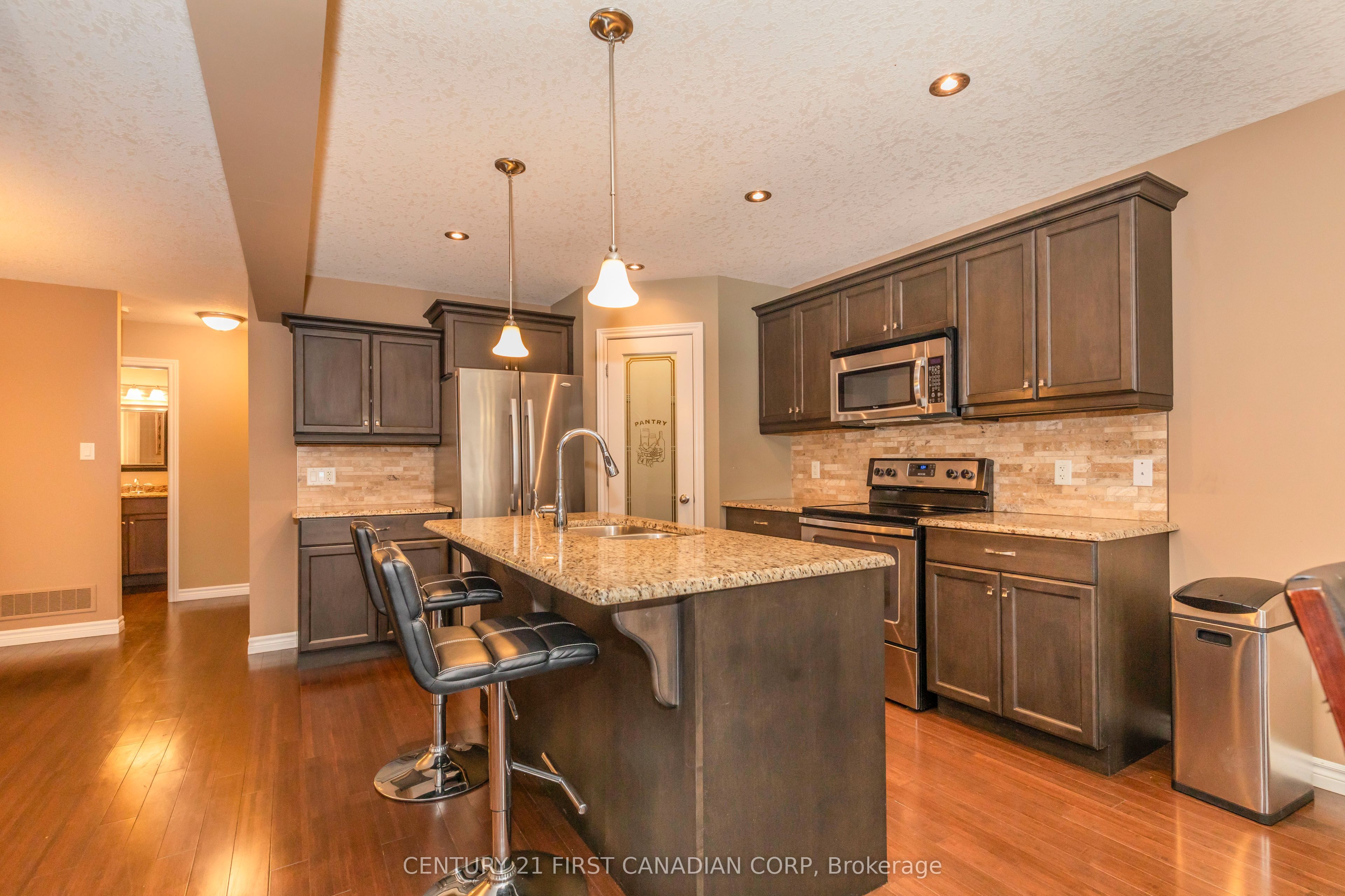 3337 Paulpeel Avenue Property Photo 12