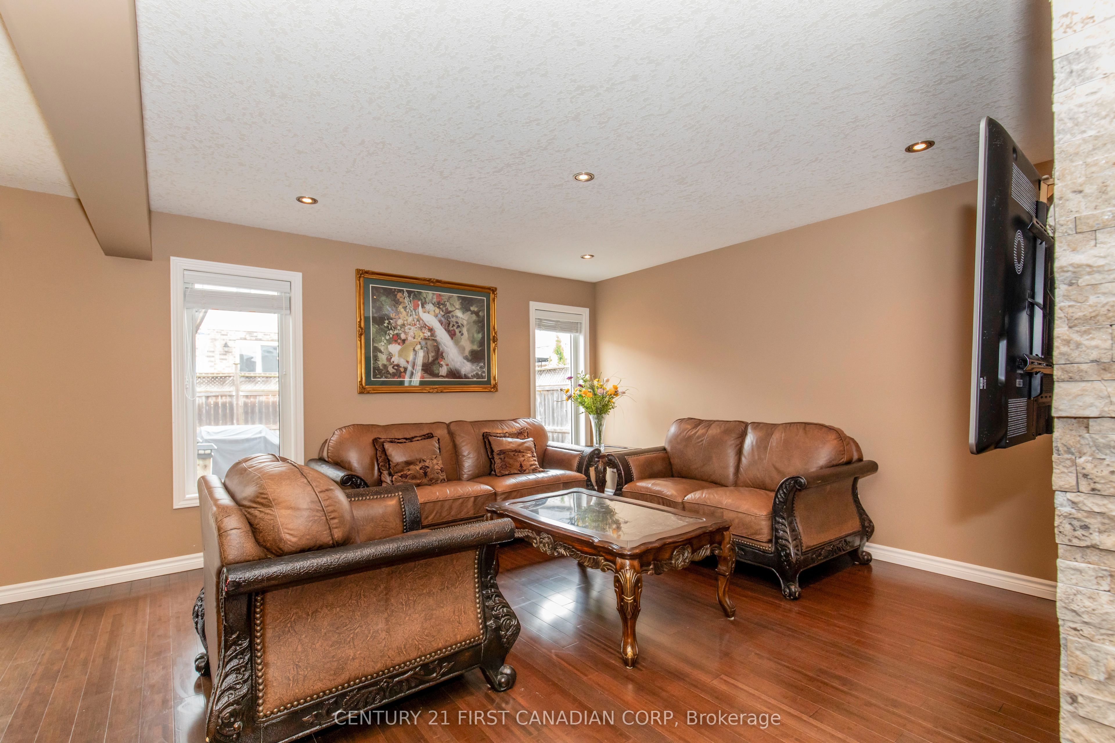 3337 Paulpeel Avenue Property Photo 16
