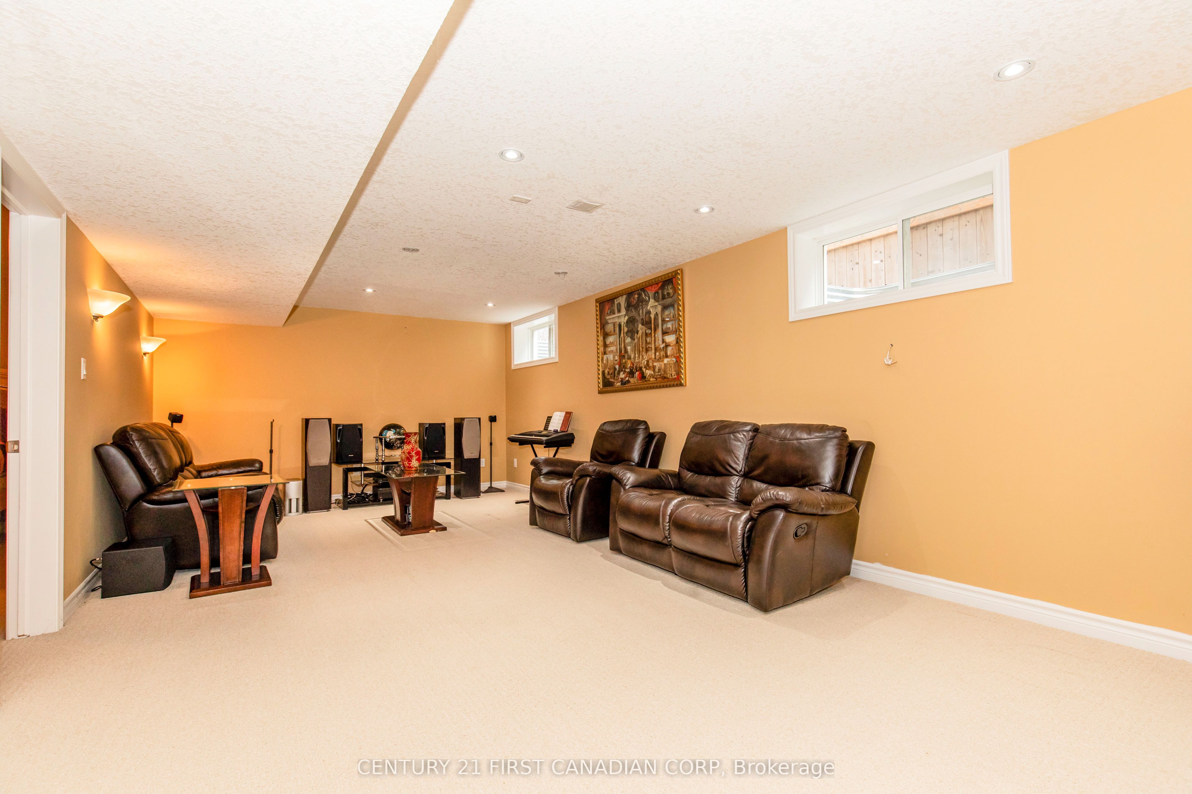 3337 Paulpeel Avenue Property Photo 32