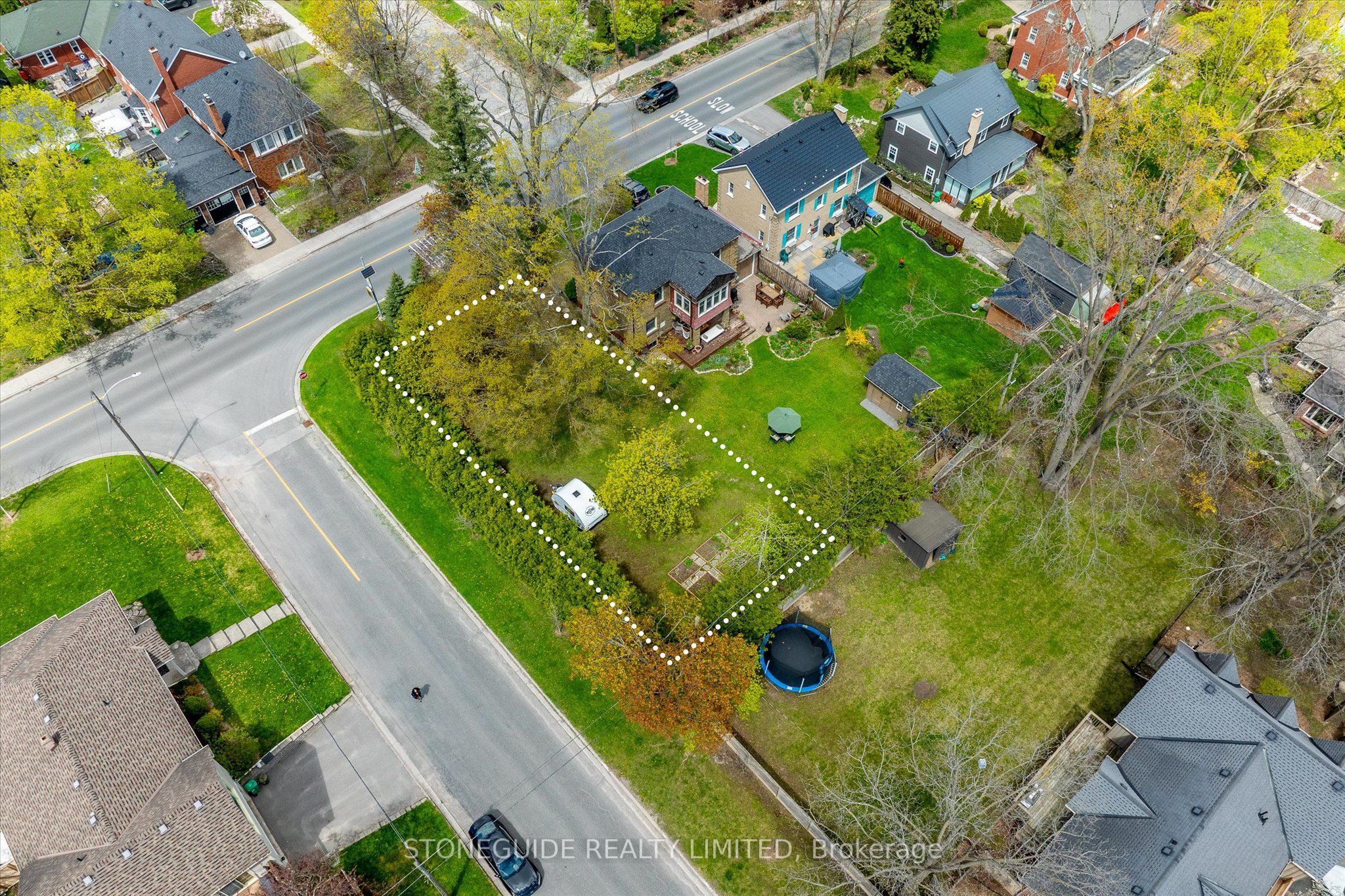 661 Weller St Property Photo