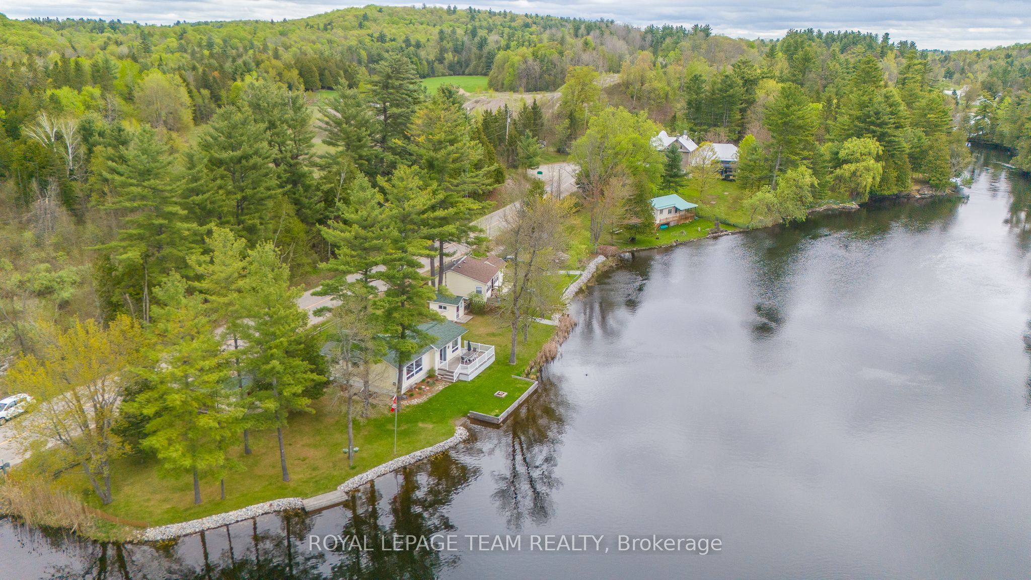 3957 Elphin-maberly Road Property Photo 4