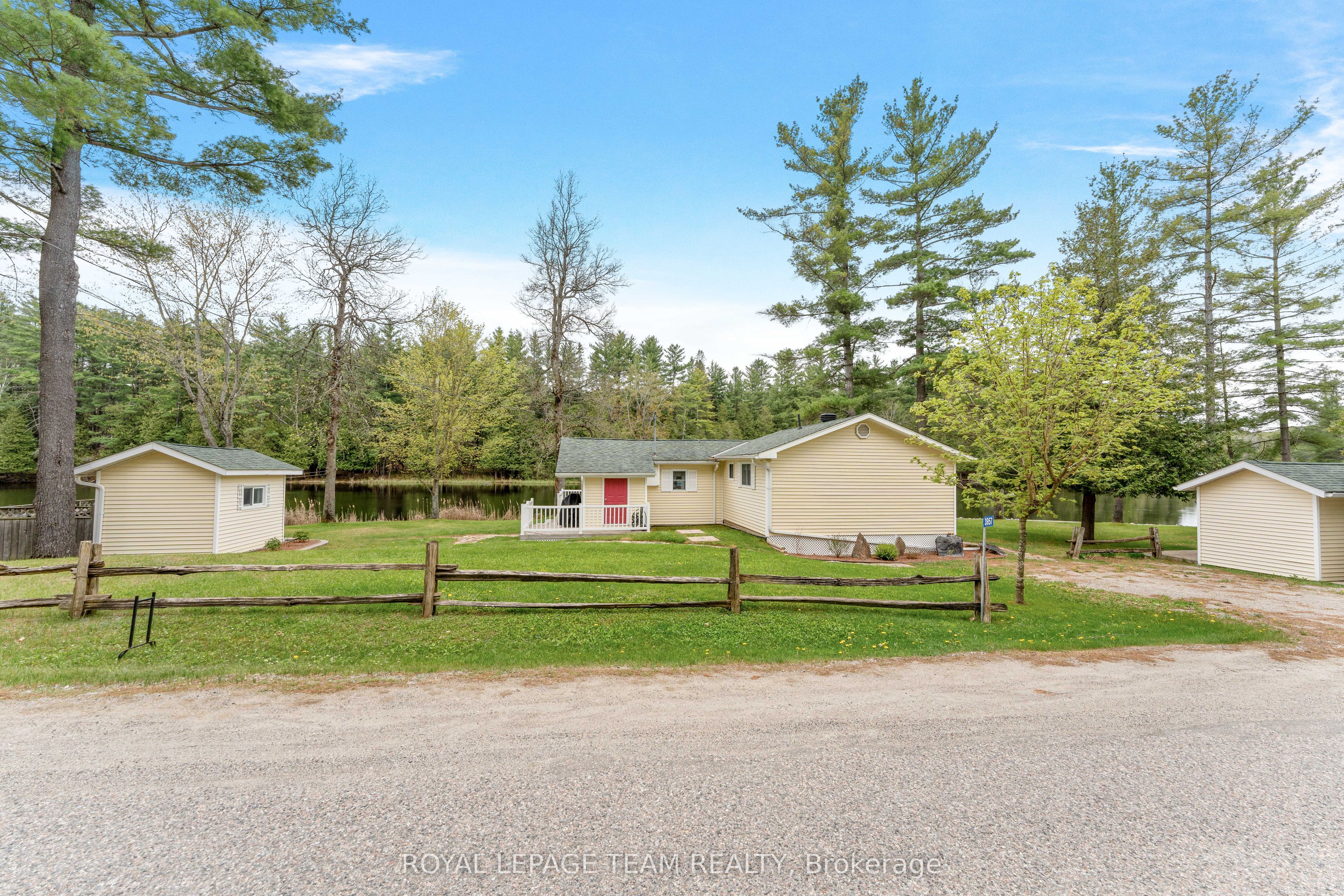 3957 Elphin-maberly Road Property Photo 5