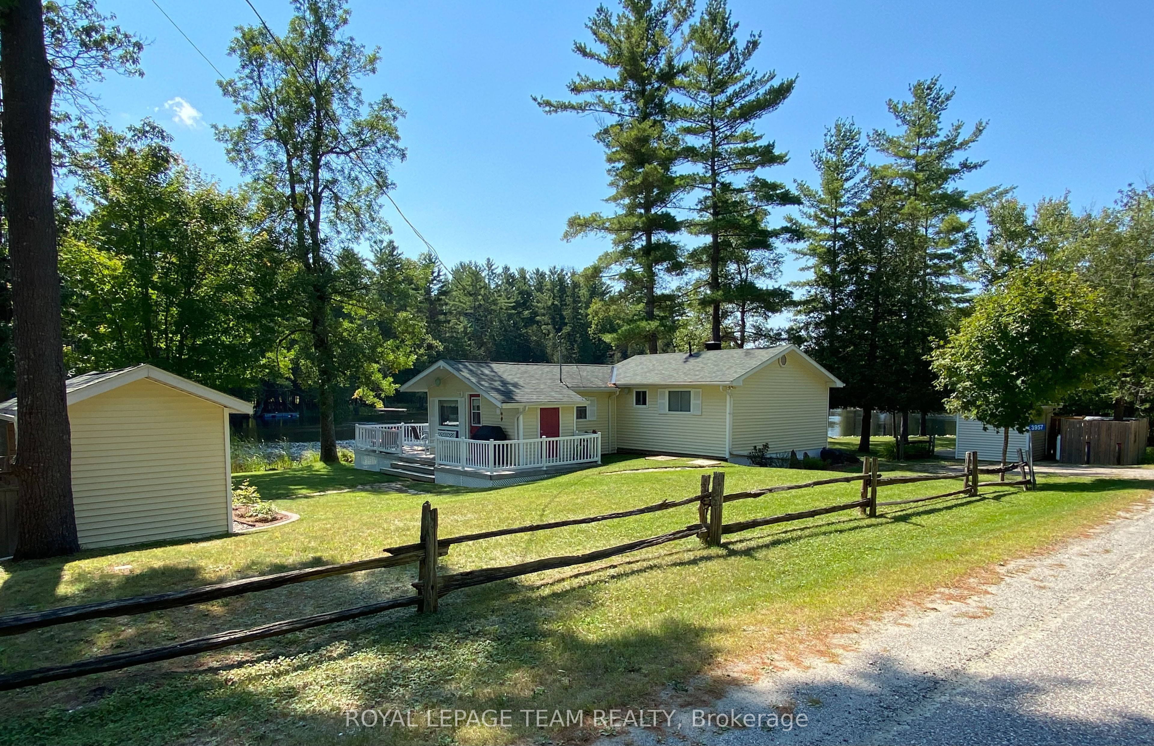 3957 Elphin-maberly Road Property Photo 9