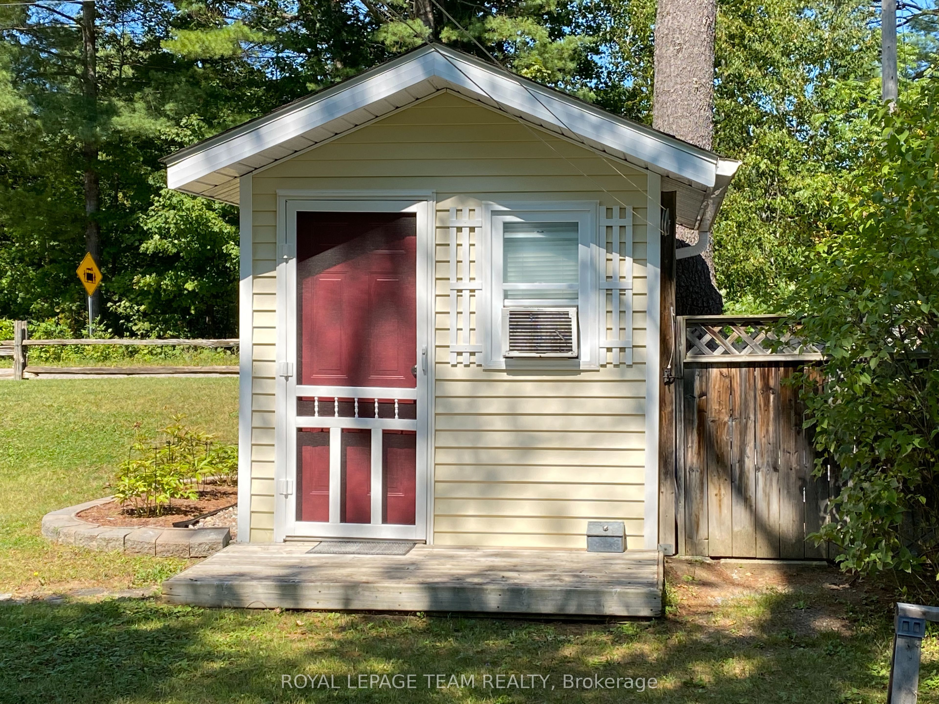 3957 Elphin-maberly Road Property Photo 13