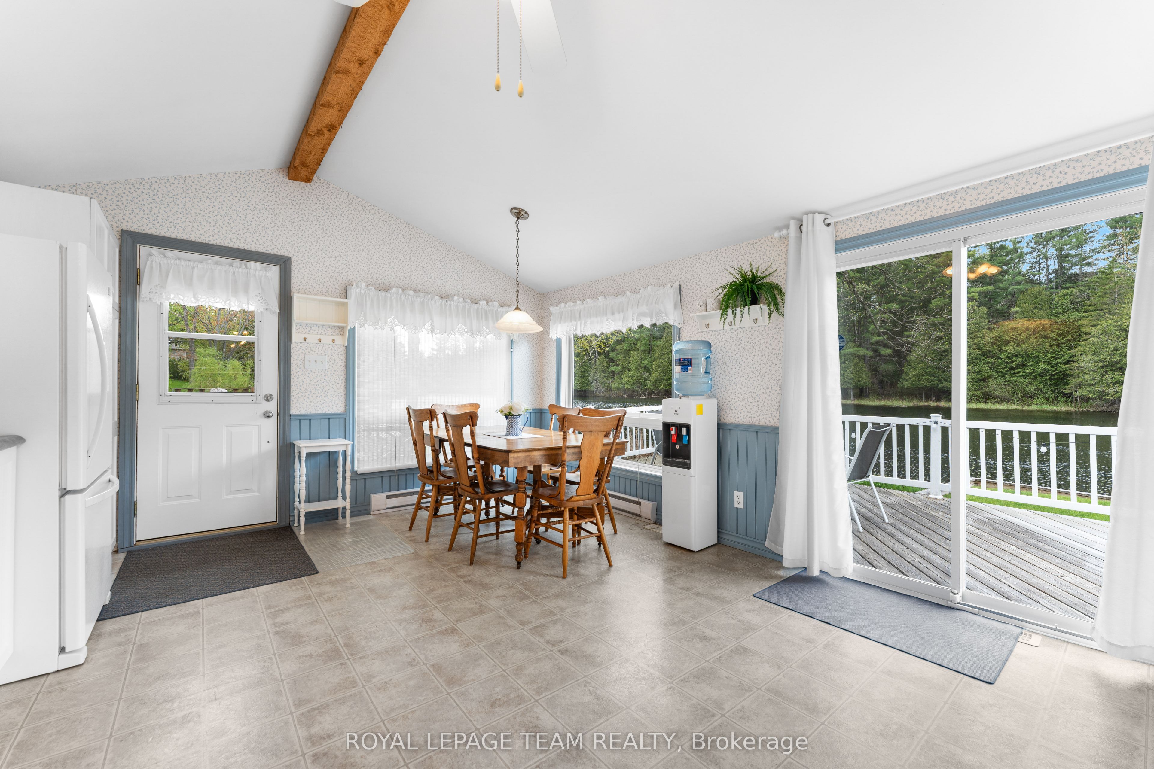 3957 Elphin-maberly Road Property Photo 18