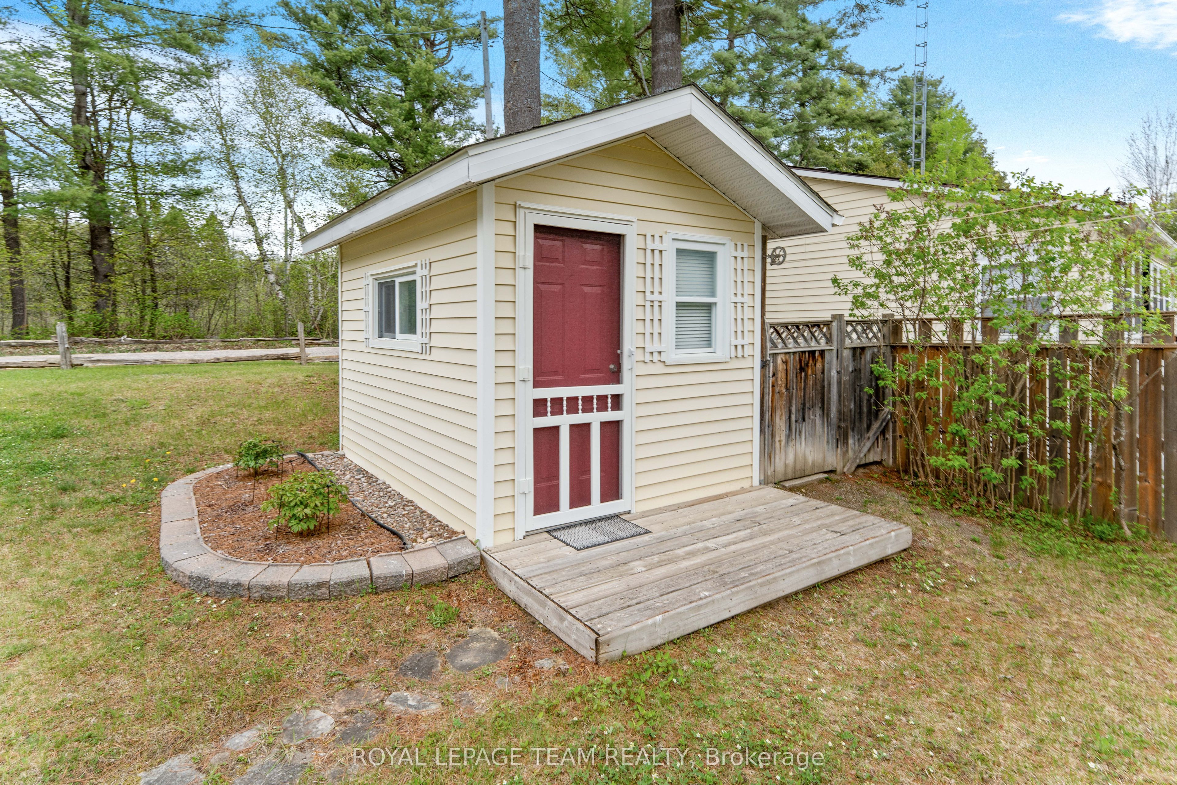 3957 Elphin-maberly Road Property Photo 36