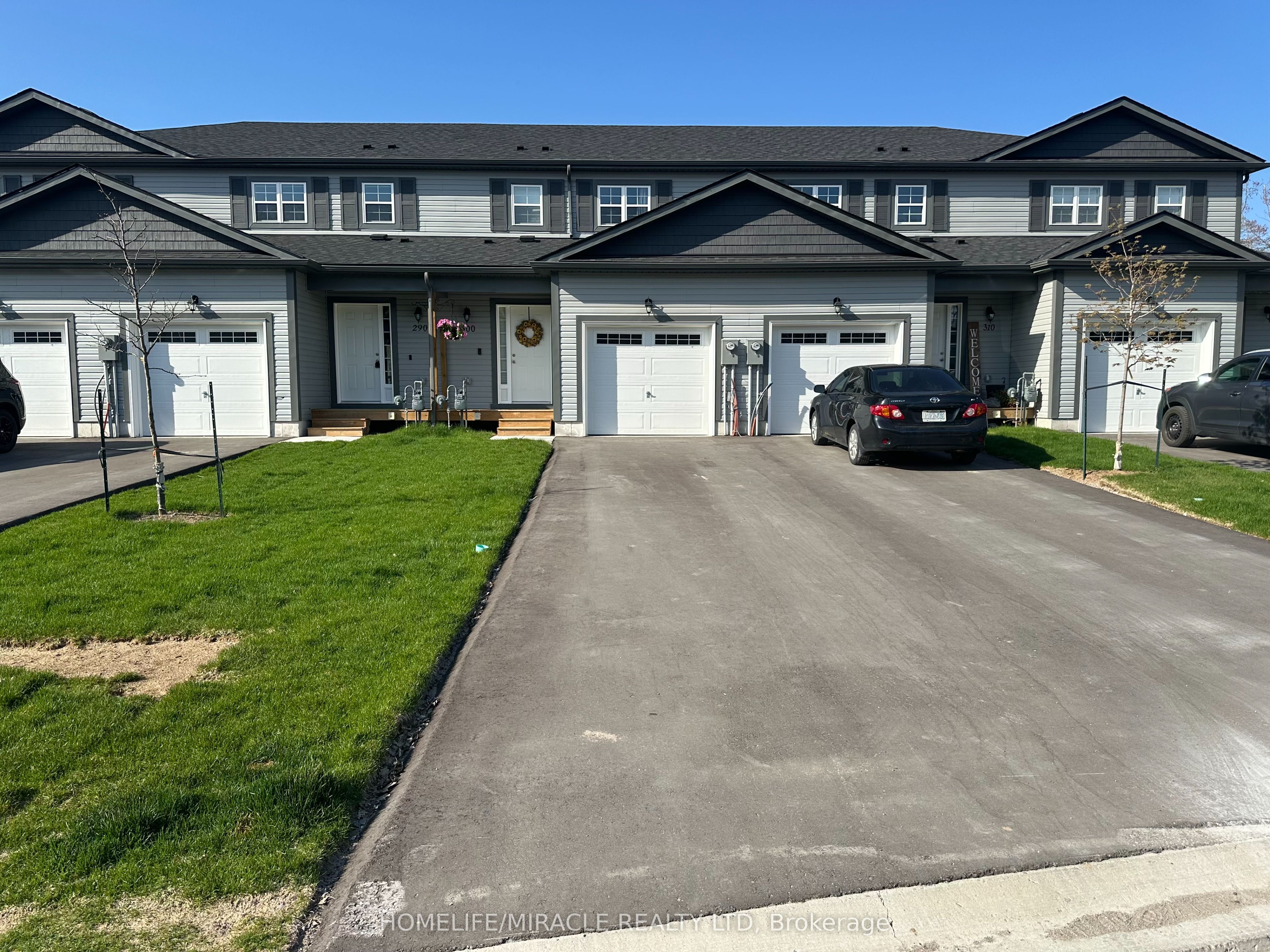 300 Daffodil Court Property Photo