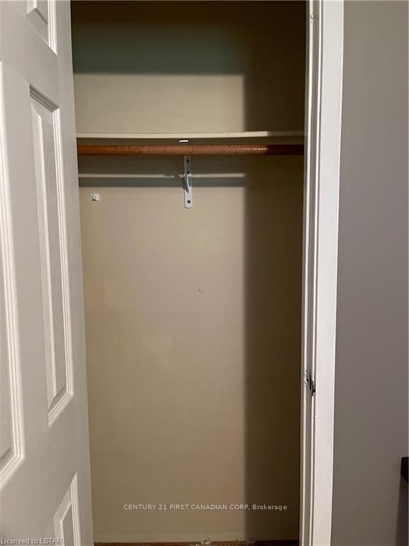 710 Wonderland Road S Property Photo 17