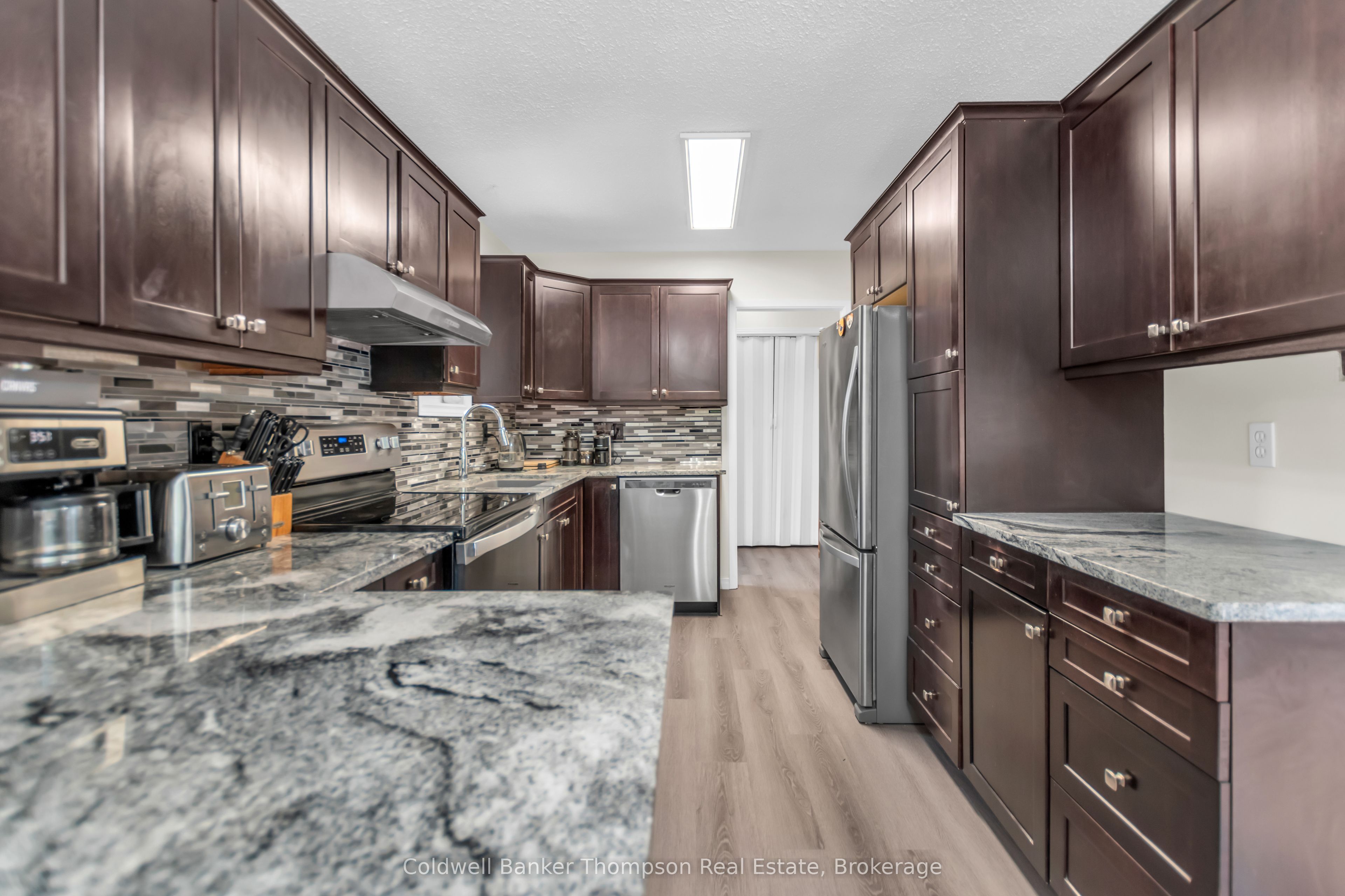 1459 Ravenscliffe Road Property Photo 6
