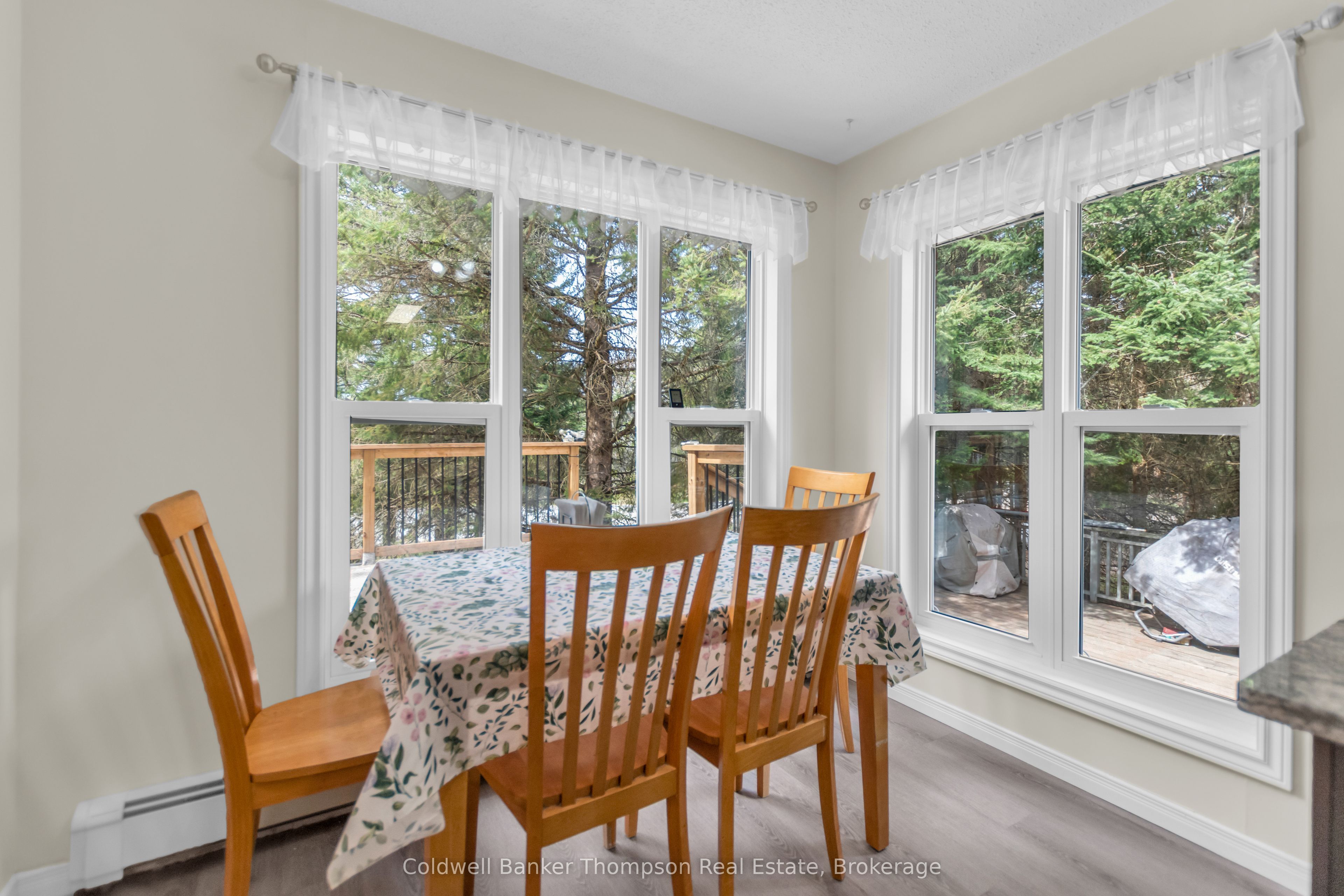 1459 Ravenscliffe Road Property Photo 8