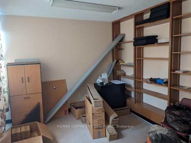 482 Dundas Street Upper Property Photo 3