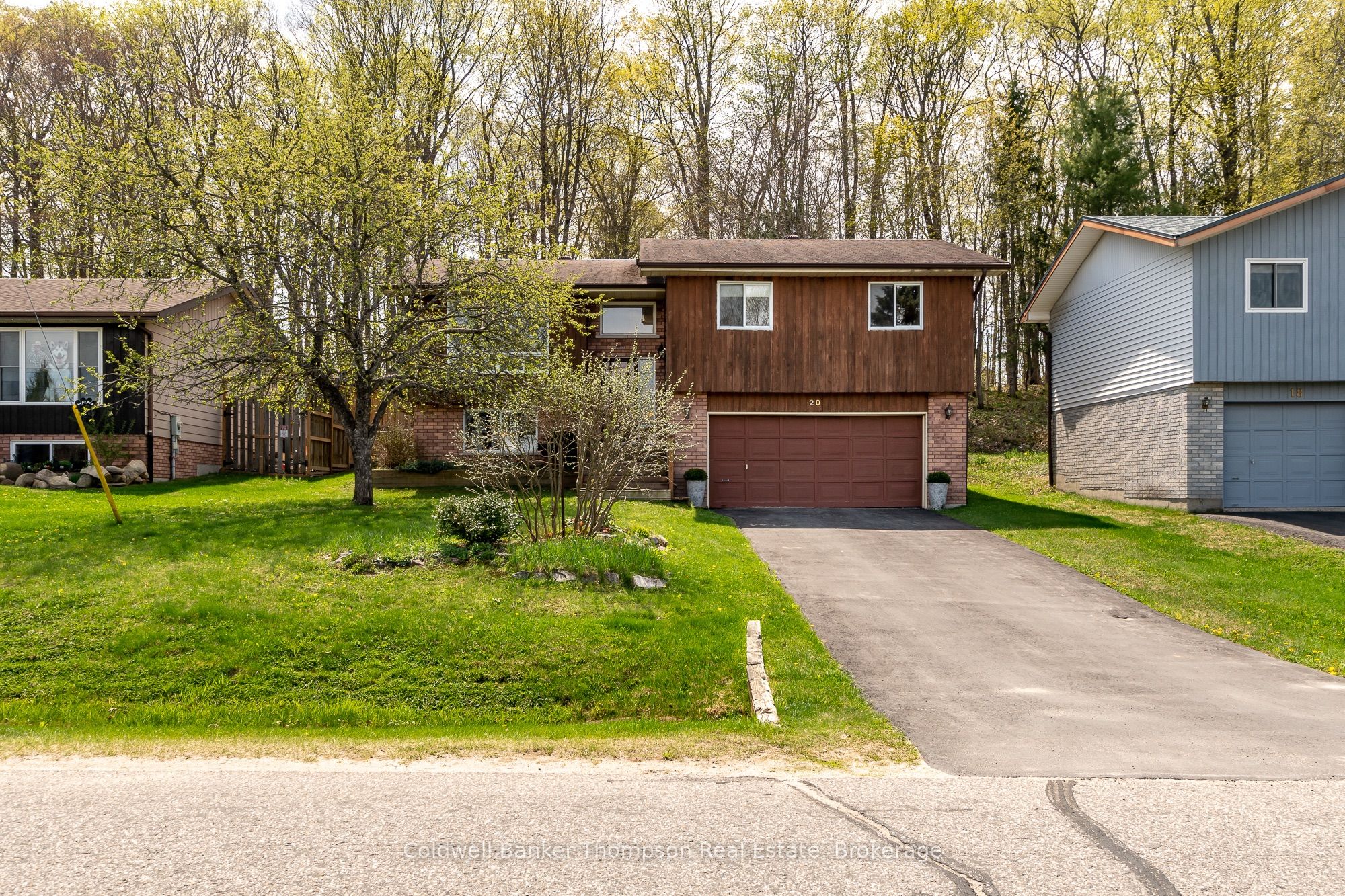 20 Southdale Dr Property Photo