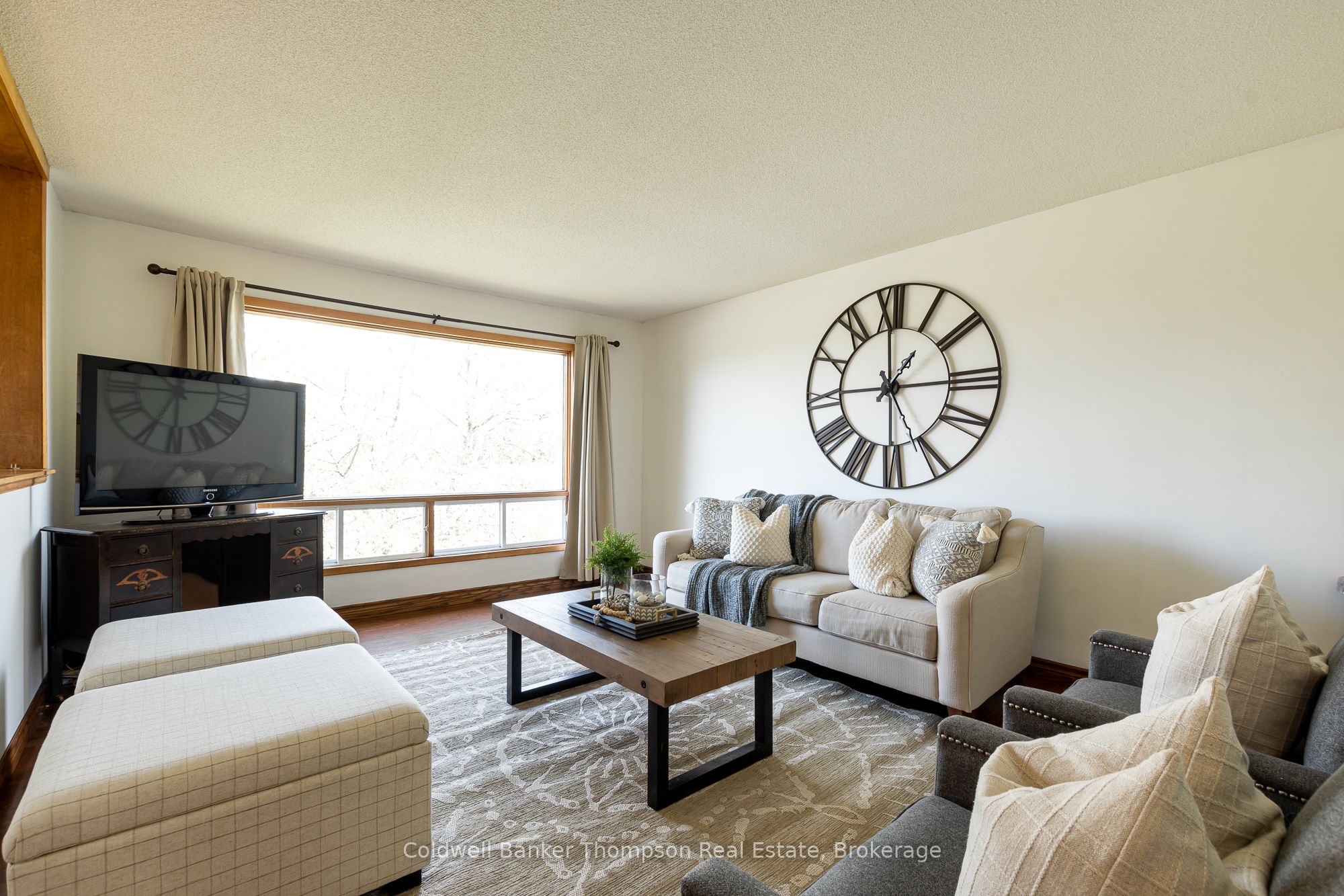 20 Southdale Drive Property Photo 5