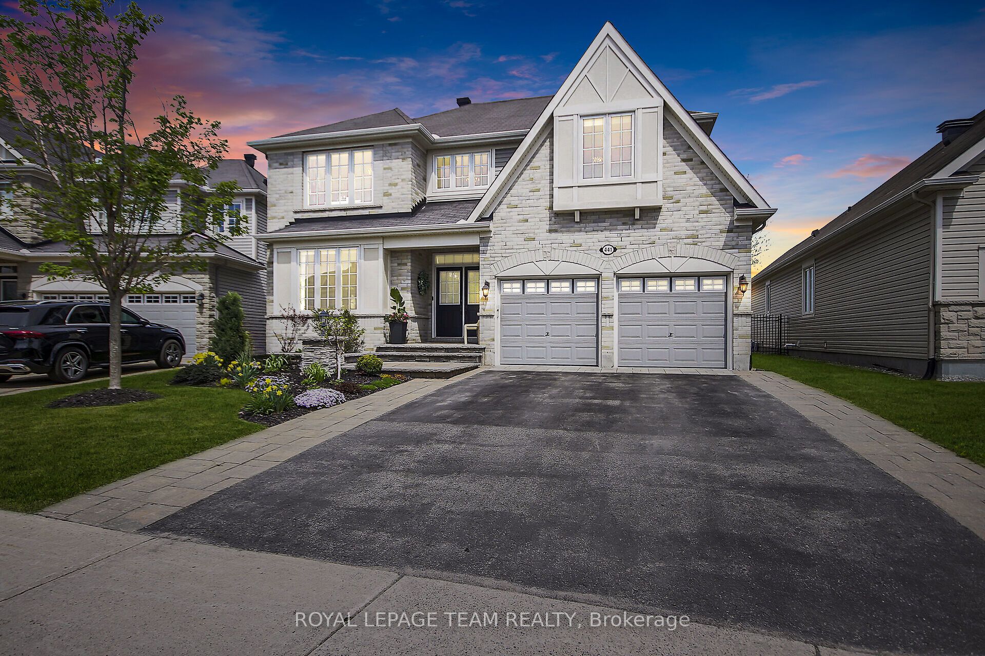 441 Blackleaf Drive Property Photo 2
