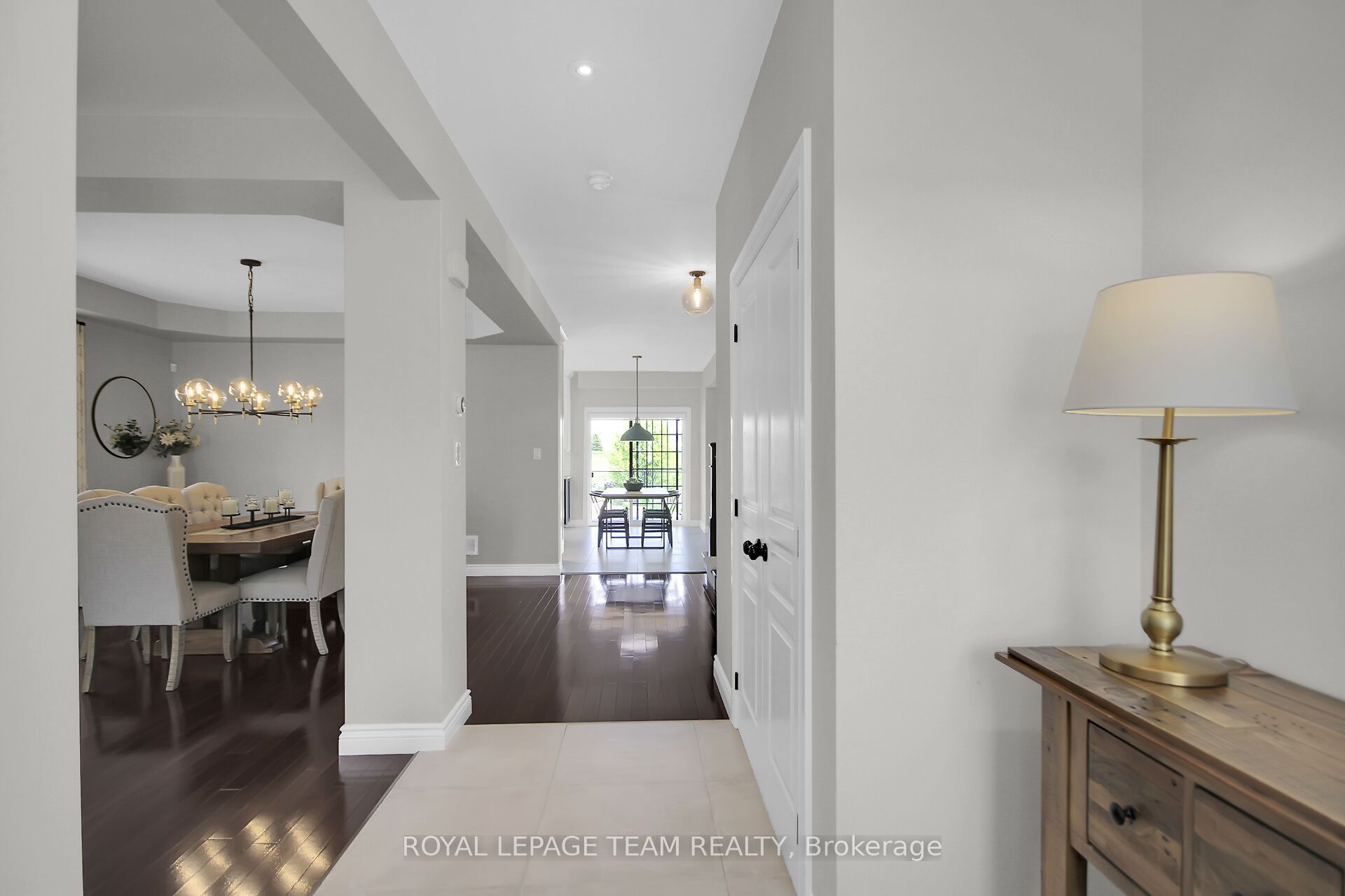 441 Blackleaf Drive Property Photo 4