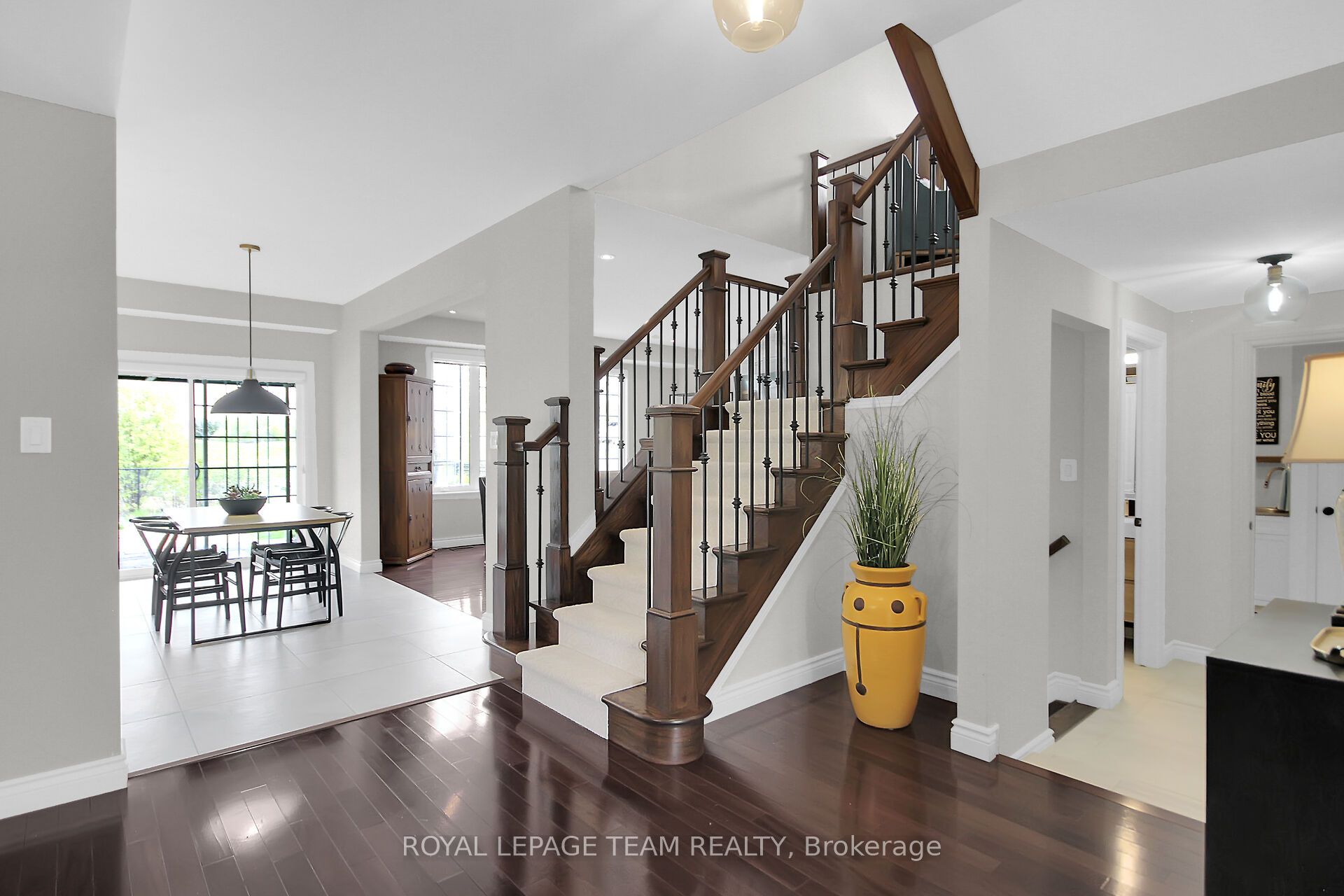 441 Blackleaf Drive Property Photo 10