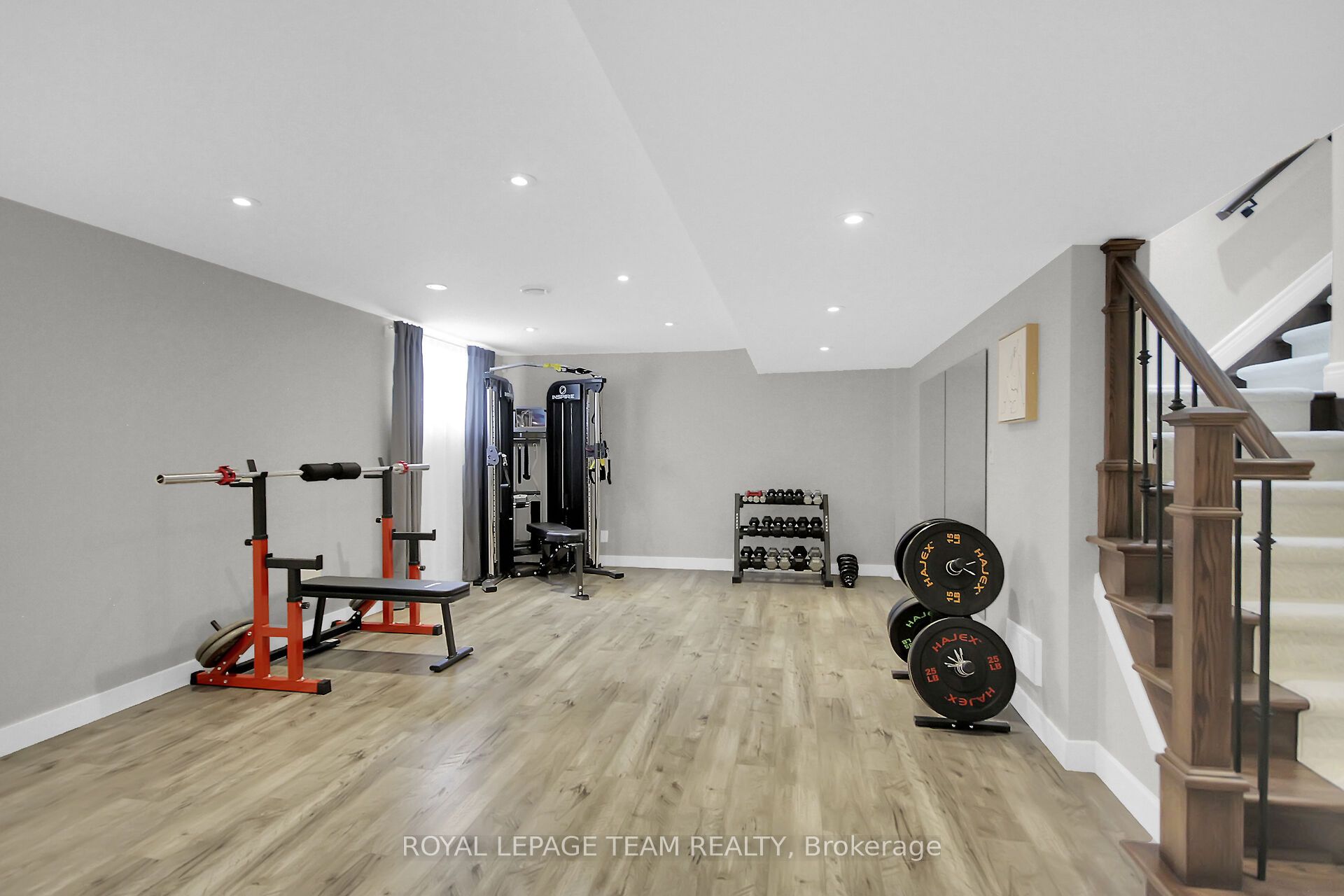 441 Blackleaf Drive Property Photo 39