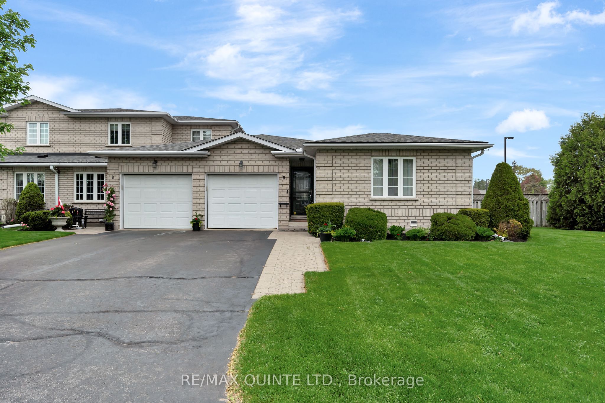 6 Pinegrove Court Property Photo