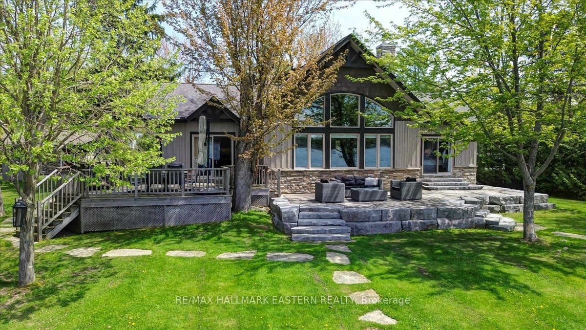 43 Lakeshore Boulevard Property Photo