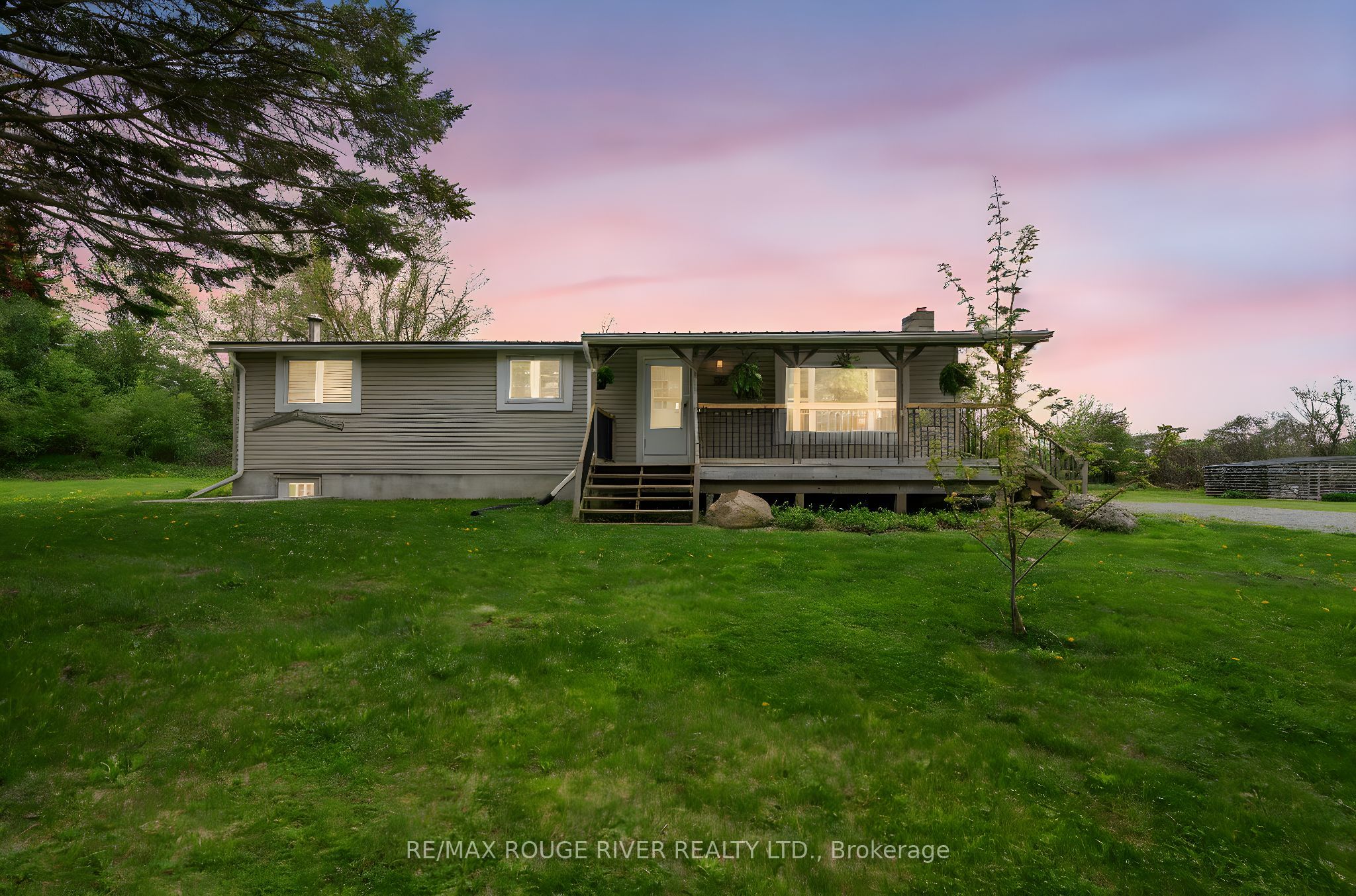566 Cottingham Road Property Photo 3