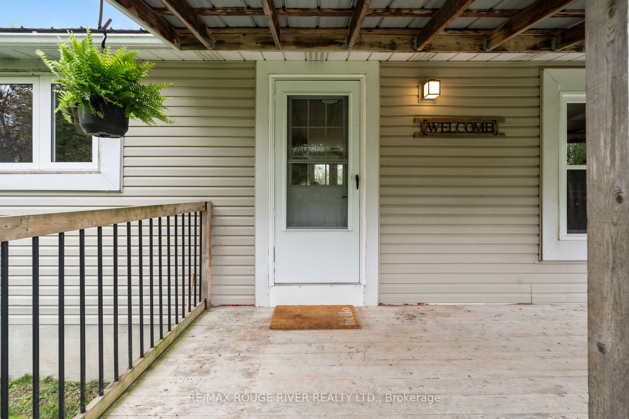 566 Cottingham Road Property Photo 4