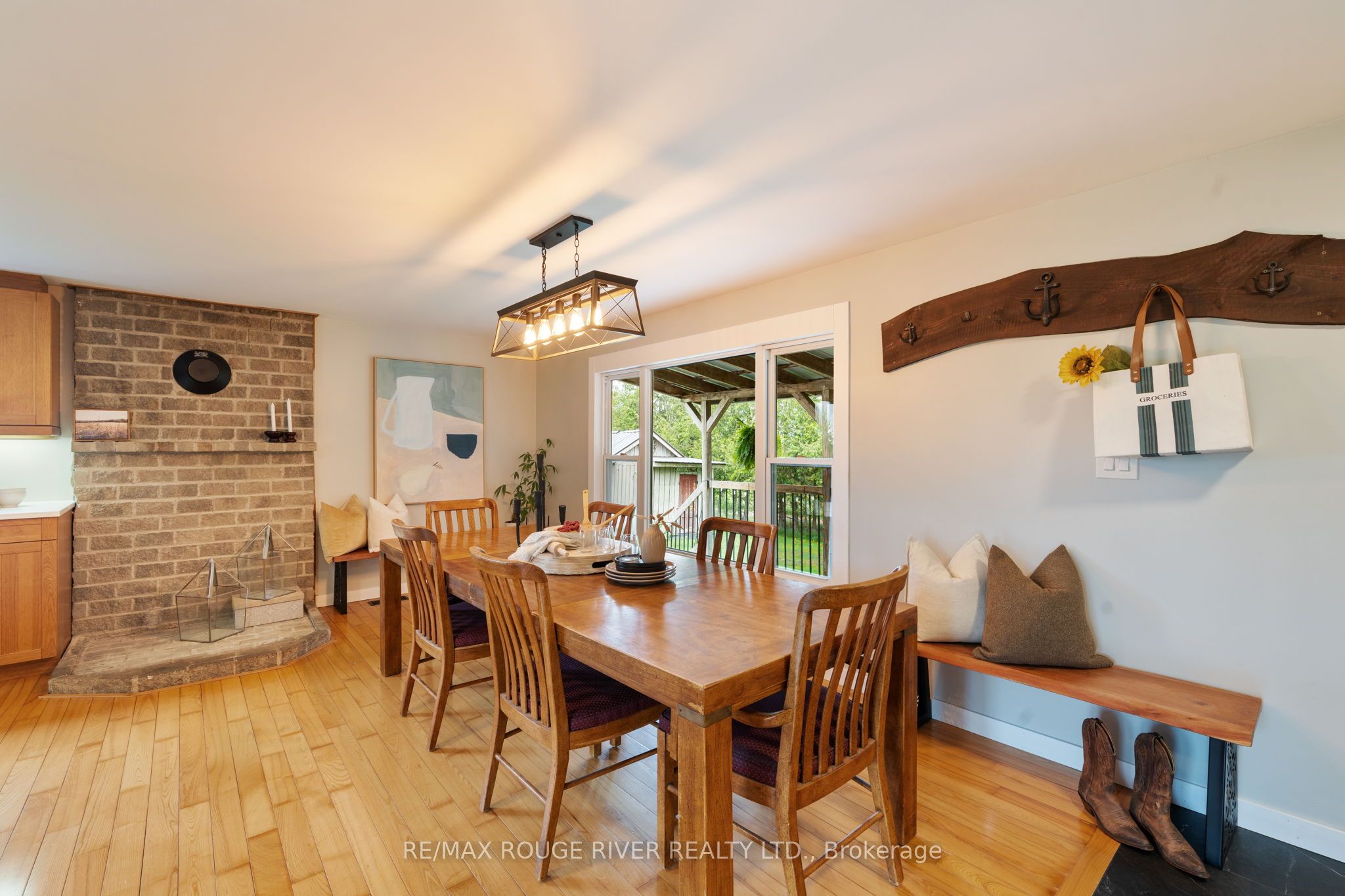 566 Cottingham Road Property Photo 7