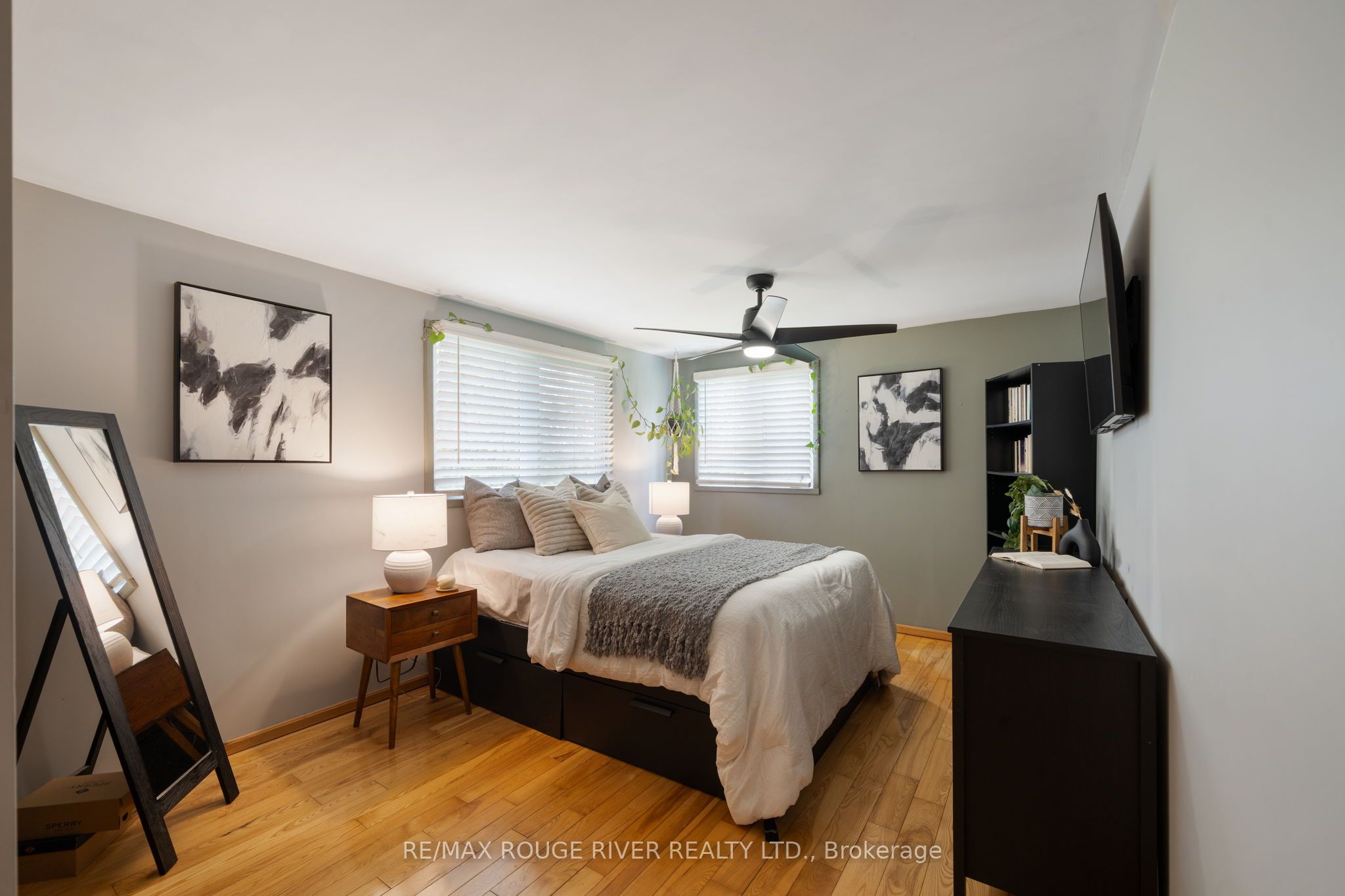 566 Cottingham Road Property Photo 18