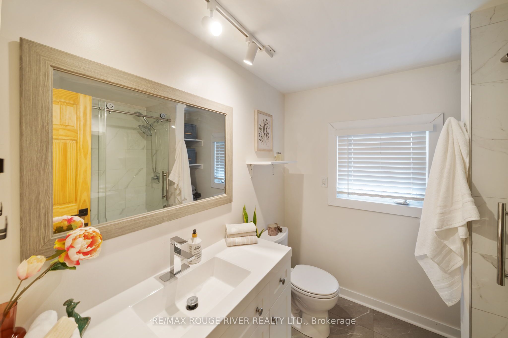 566 Cottingham Road Property Photo 20