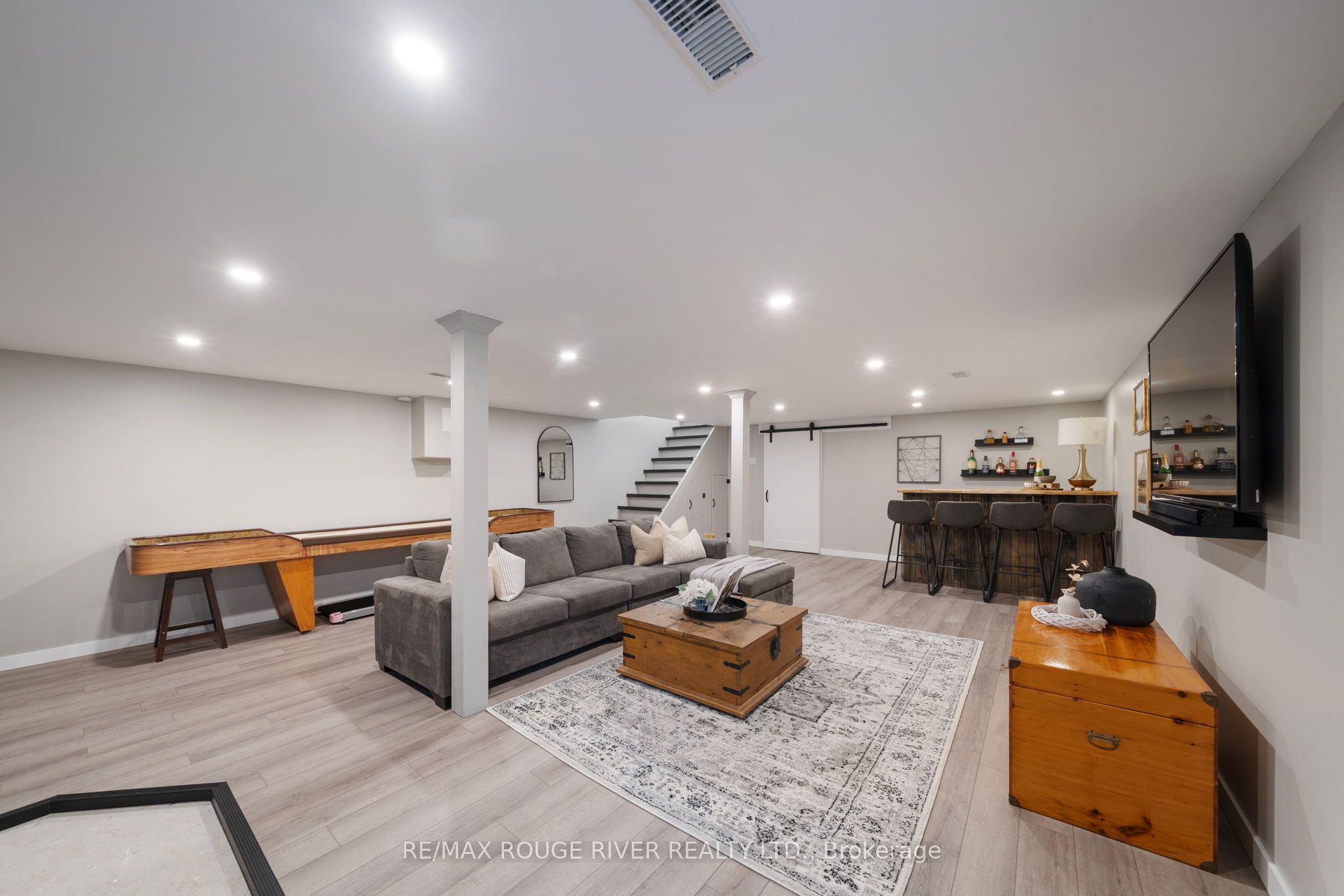 566 Cottingham Road Property Photo 23