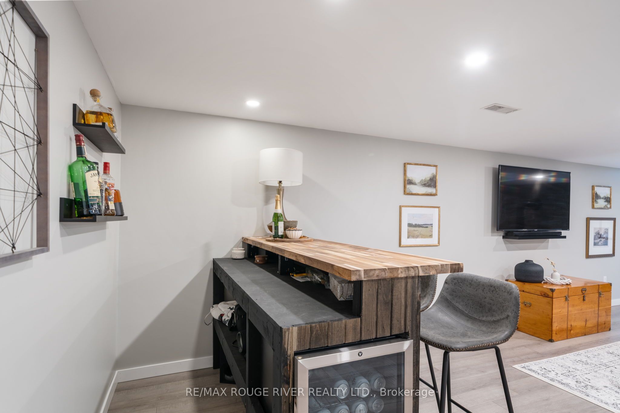 566 Cottingham Road Property Photo 27