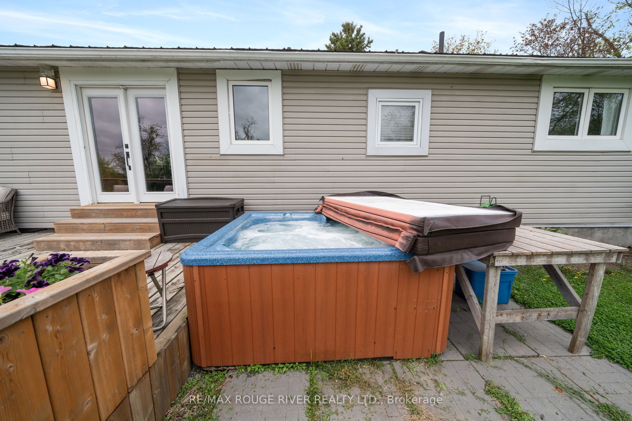 566 Cottingham Road Property Photo 33