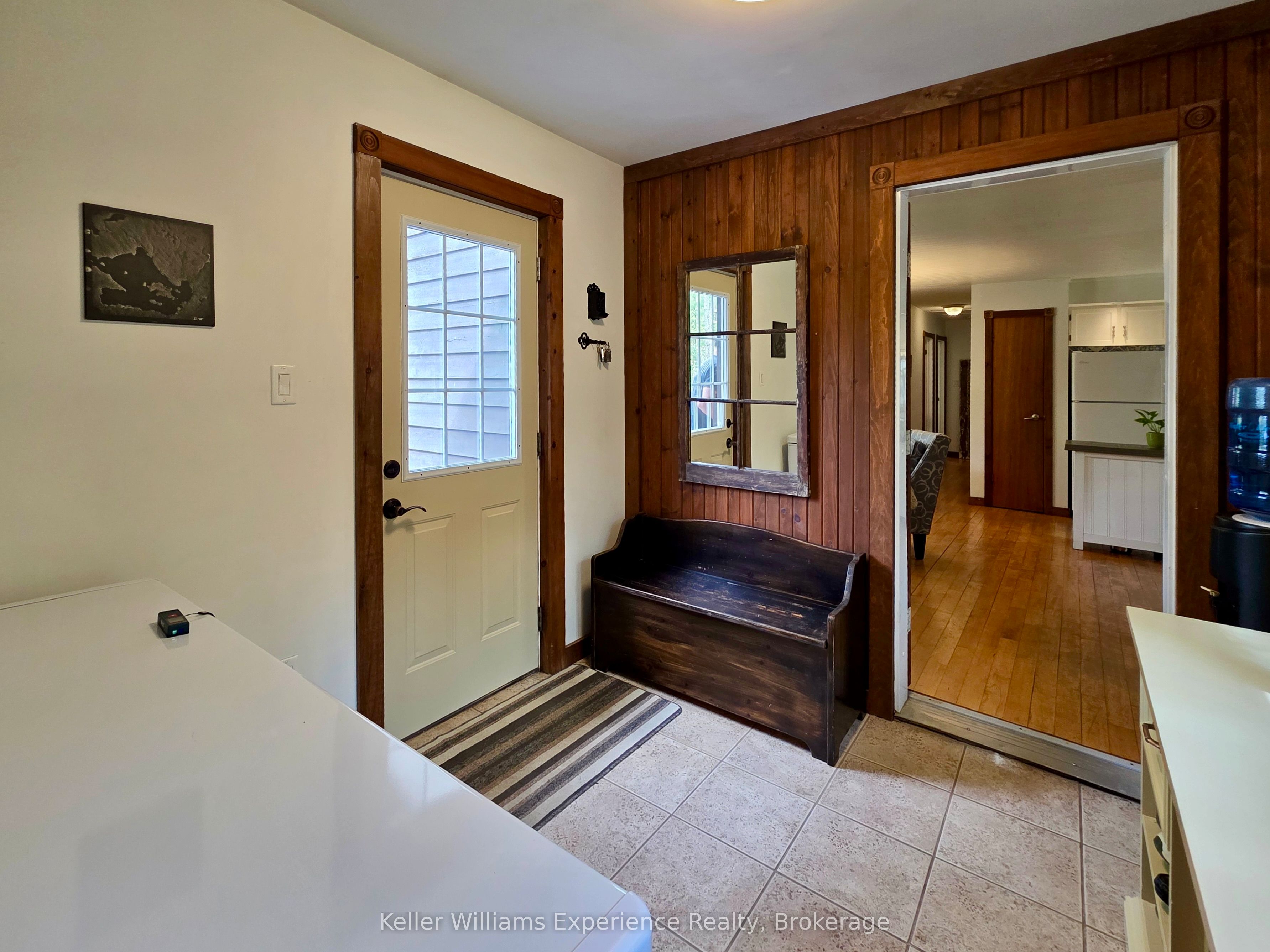 1035 Conway Crescent Property Photo 7