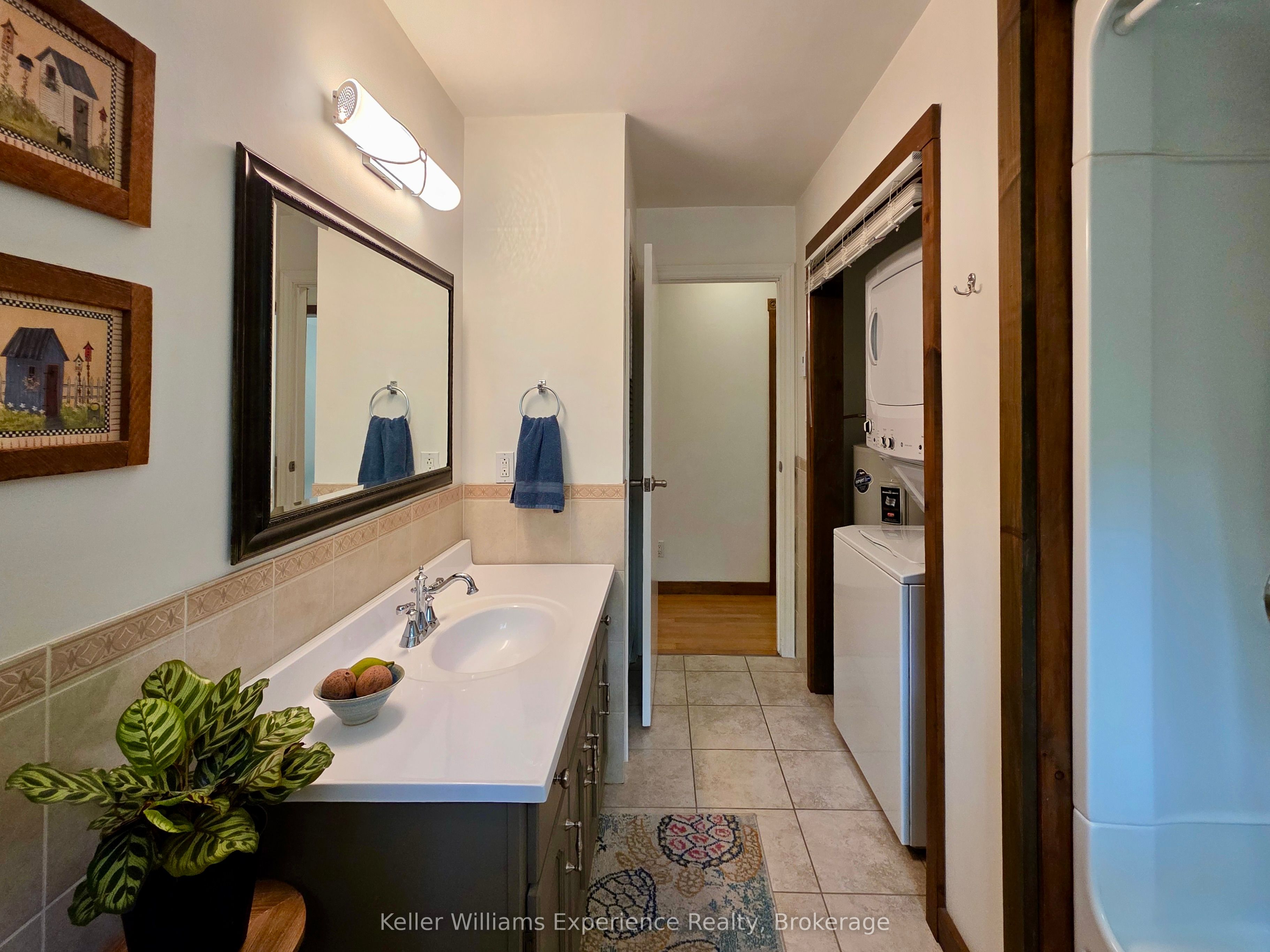 1035 Conway Crescent Property Photo 23