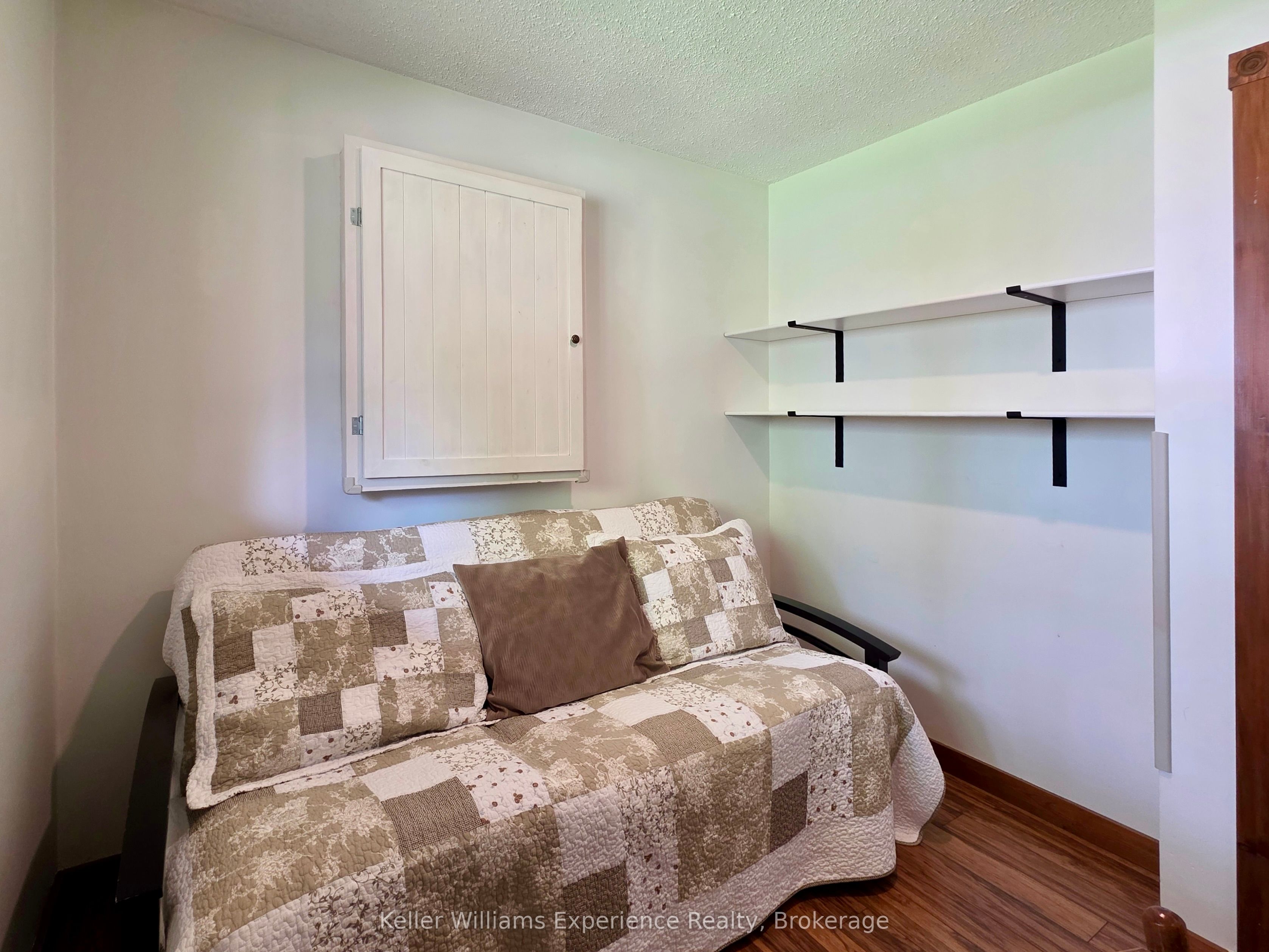 1035 Conway Crescent Property Photo 25