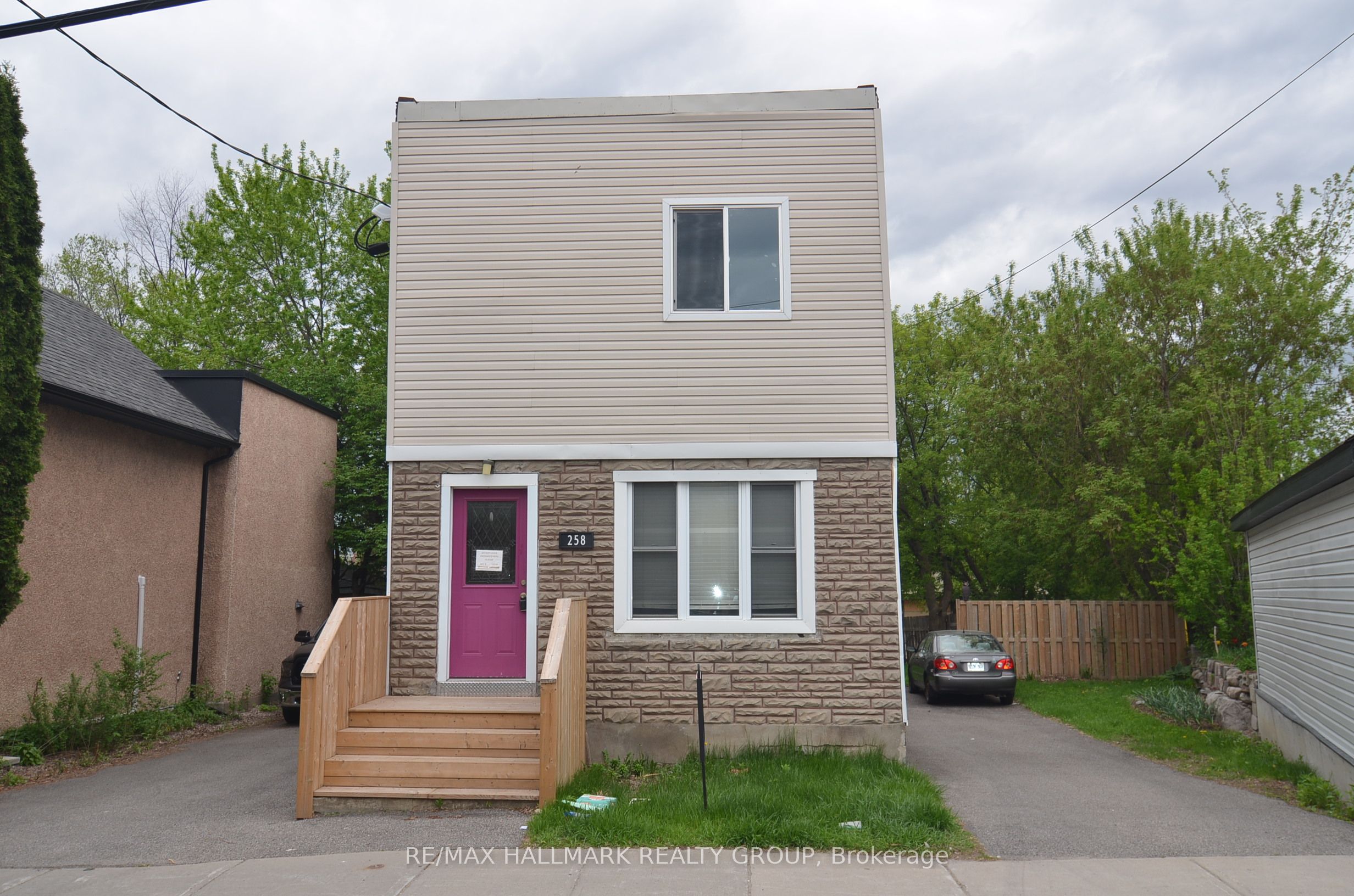 258 Granville Street N